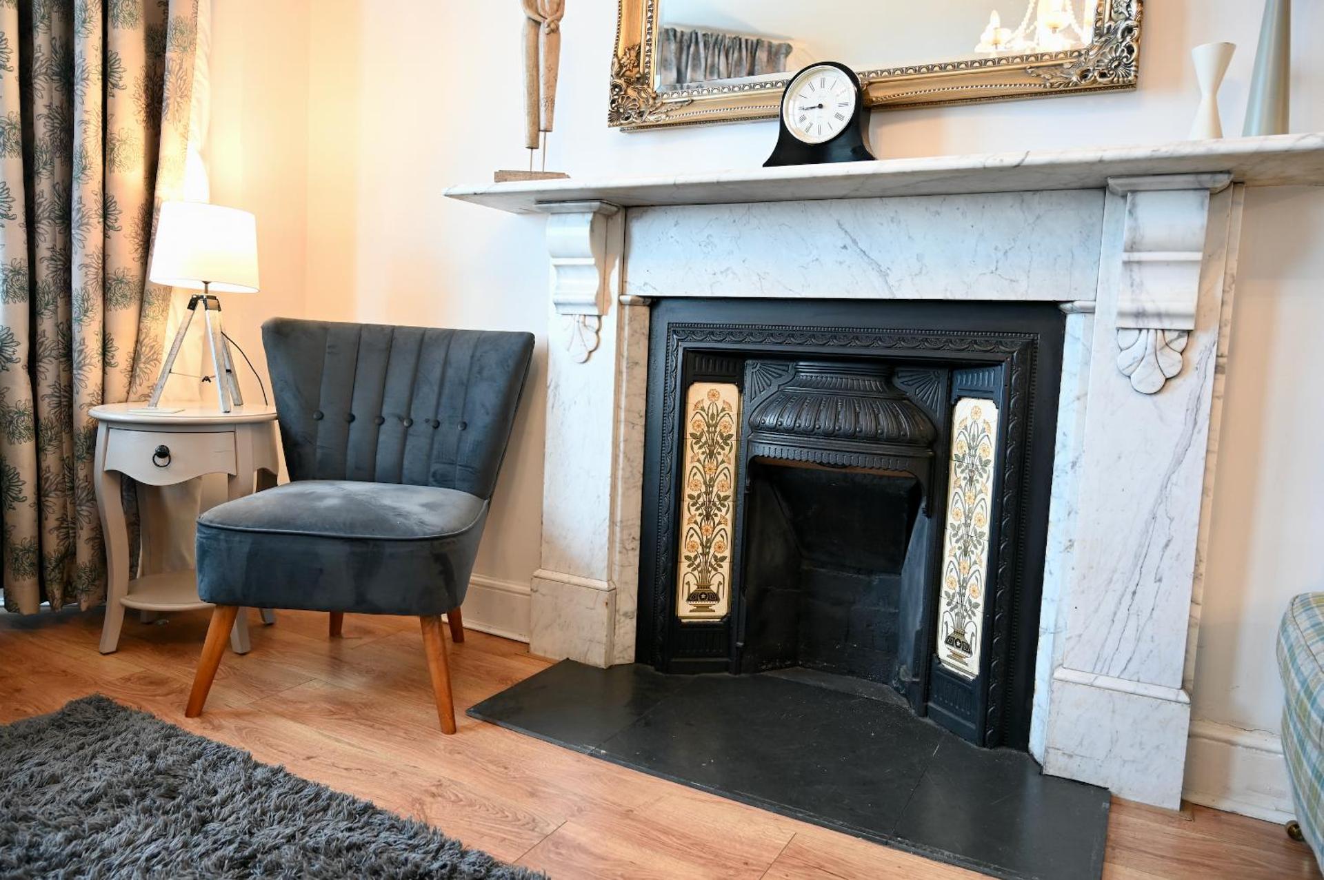 Glan y Mor, Sleeps 20, 8 Bedrooms, 8 Bathrooms, Seafront, Criccieth