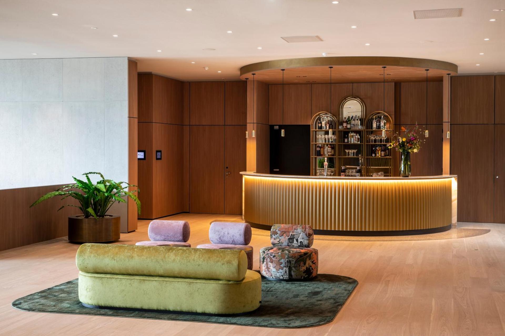 Meeting/conference room