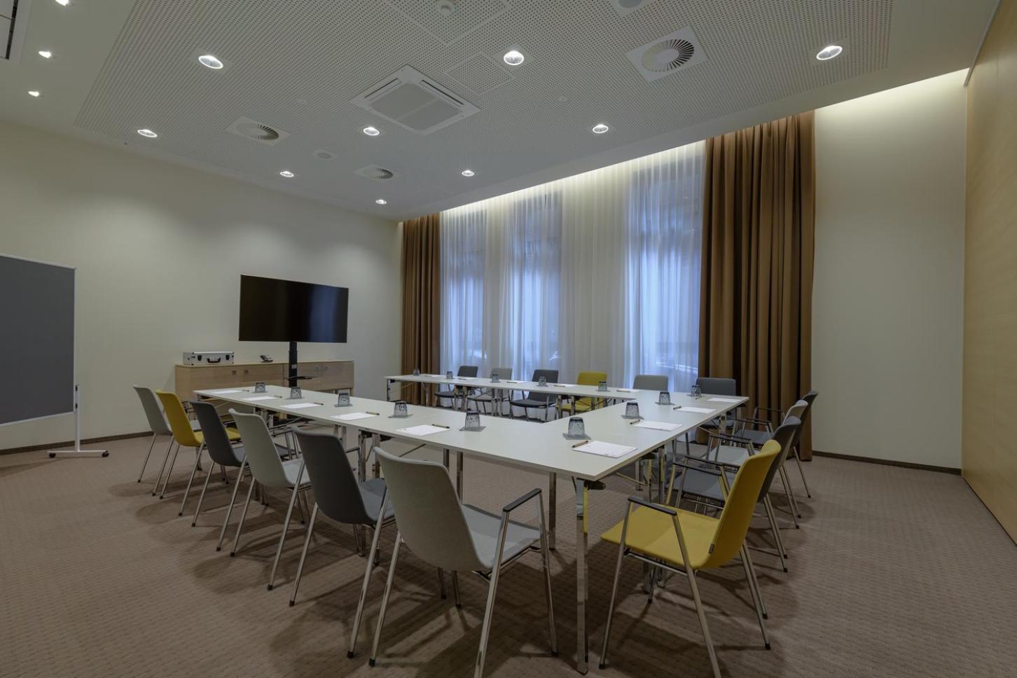 Meeting/conference room