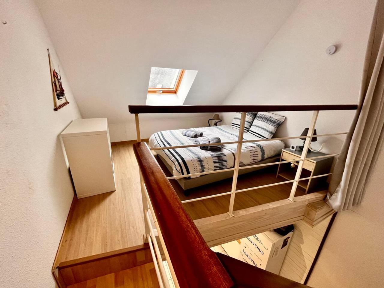 Keraven, charmante maisonnette, piscine commune 1-4 personnes