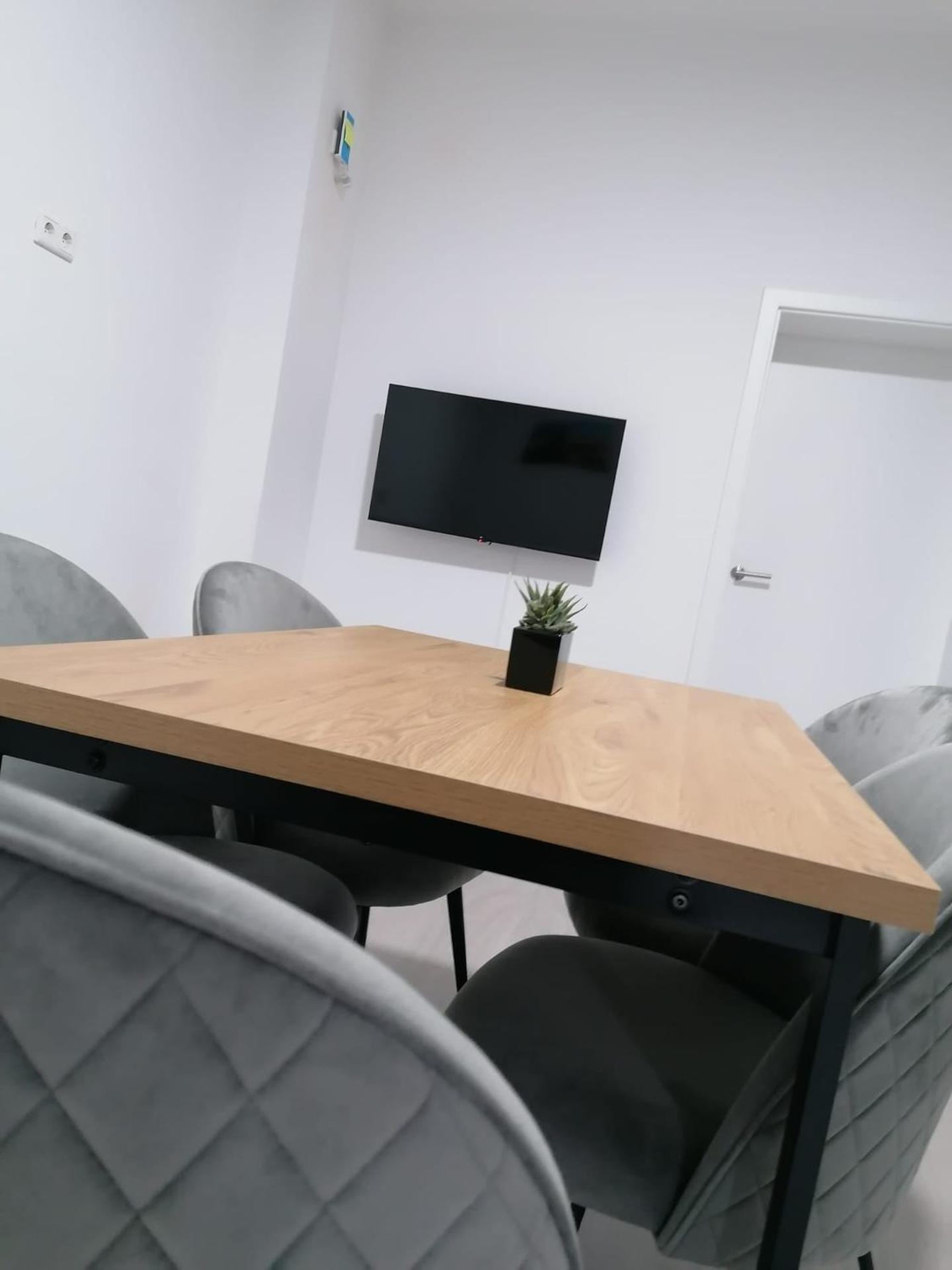 estrella24 LIVING ROOMS Tokio