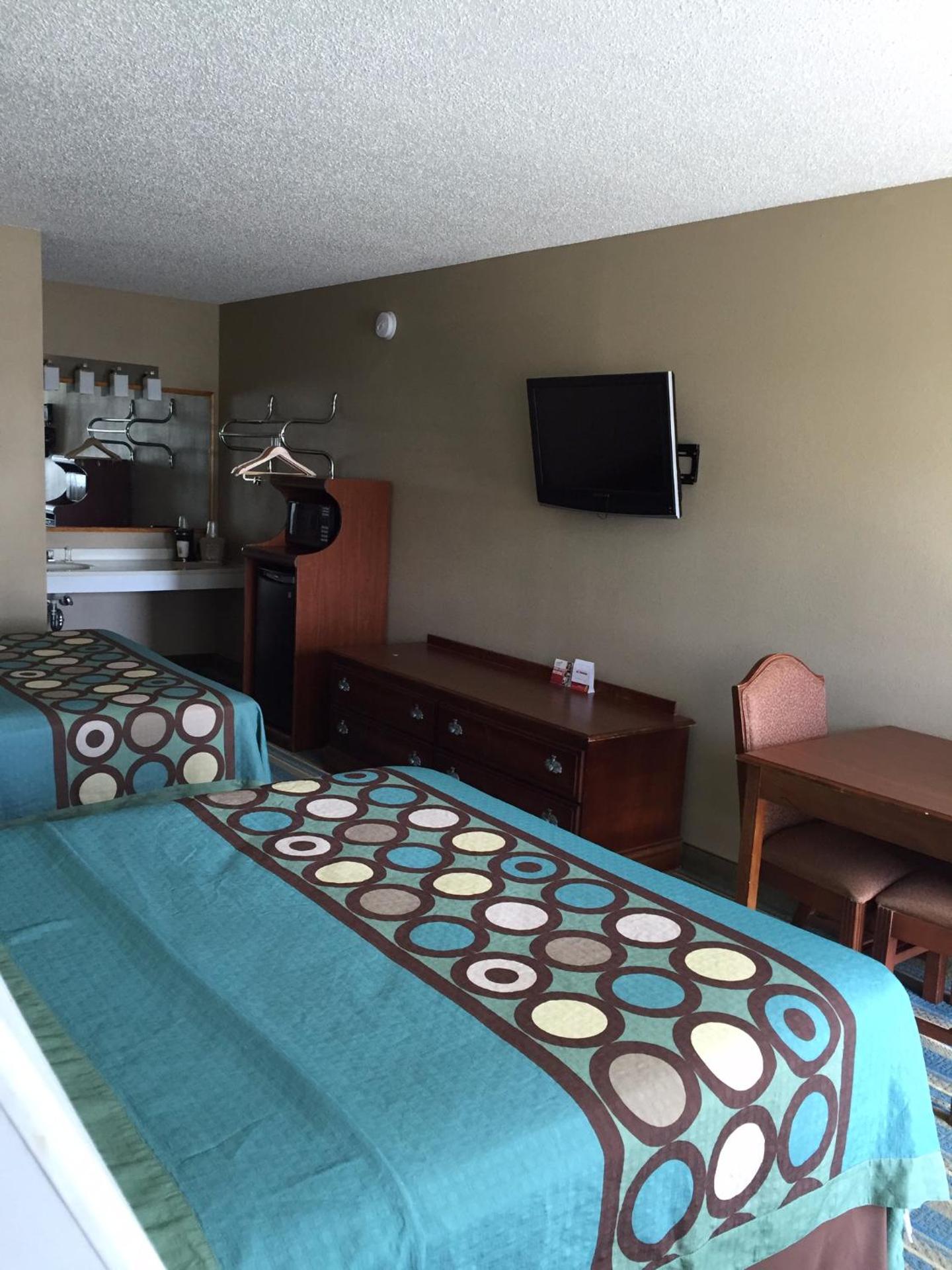 Queen Room with Two Queen Beds - Non-Smoking