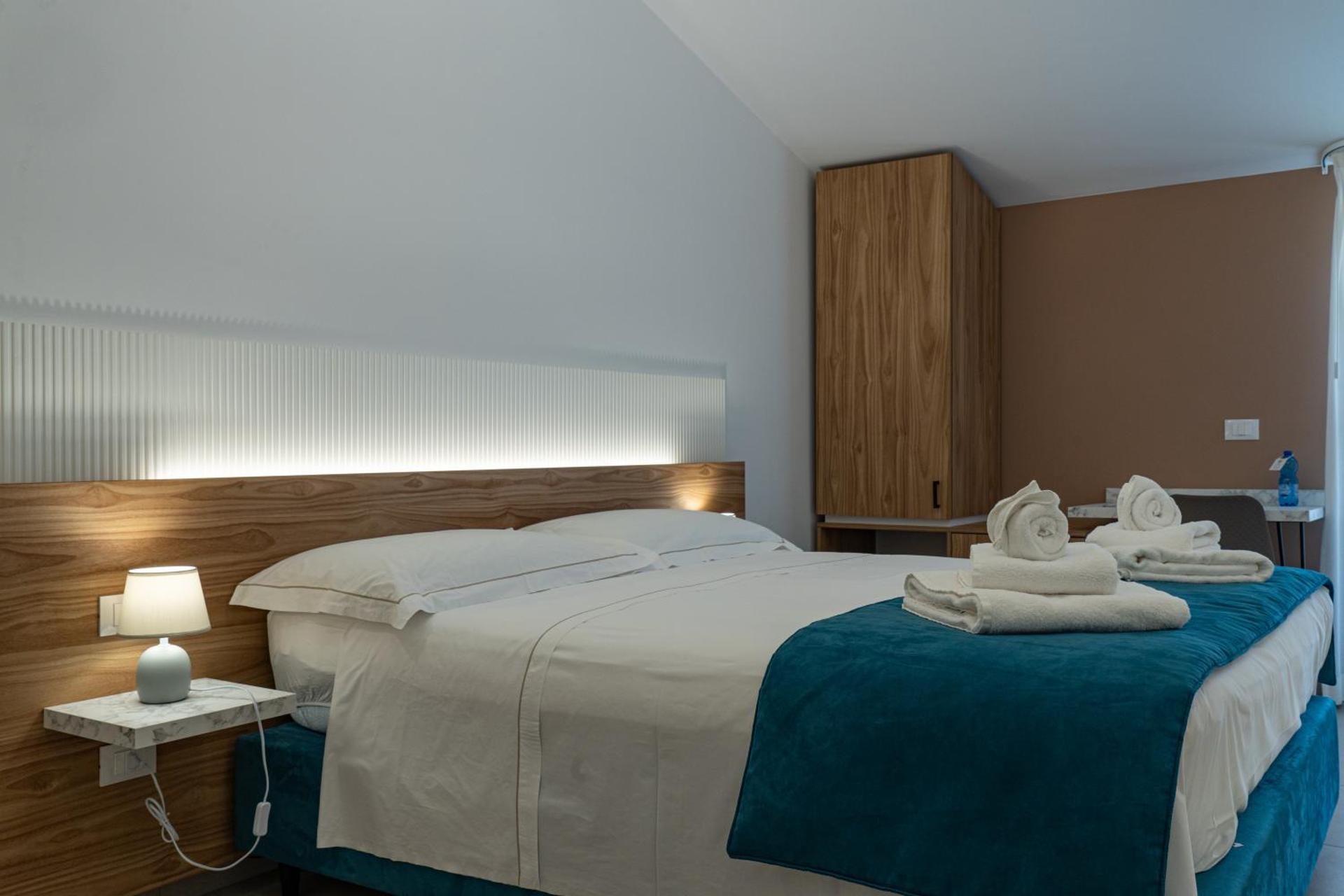 Double Room with Balcony and Sea View