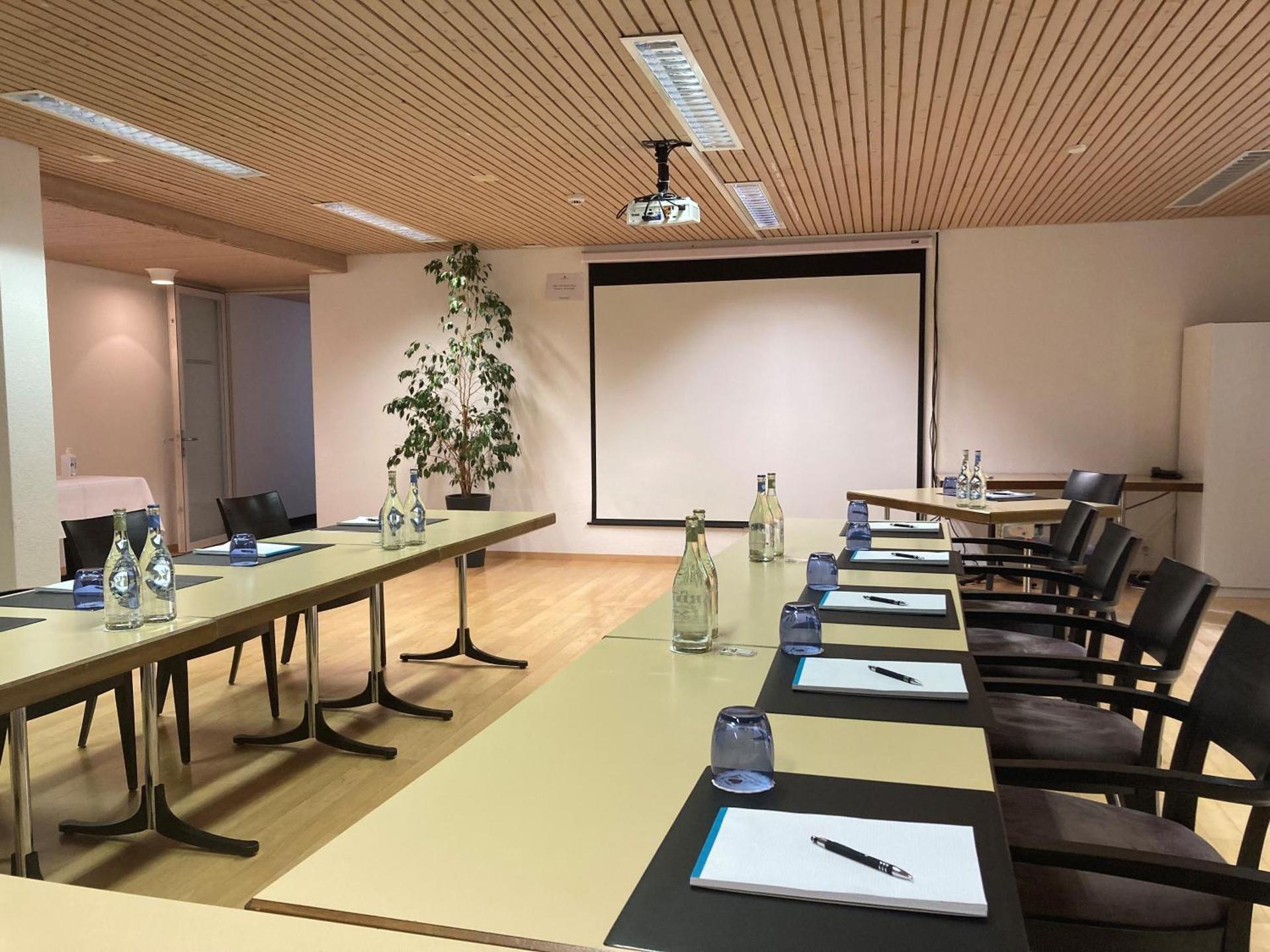 Meeting/conference room