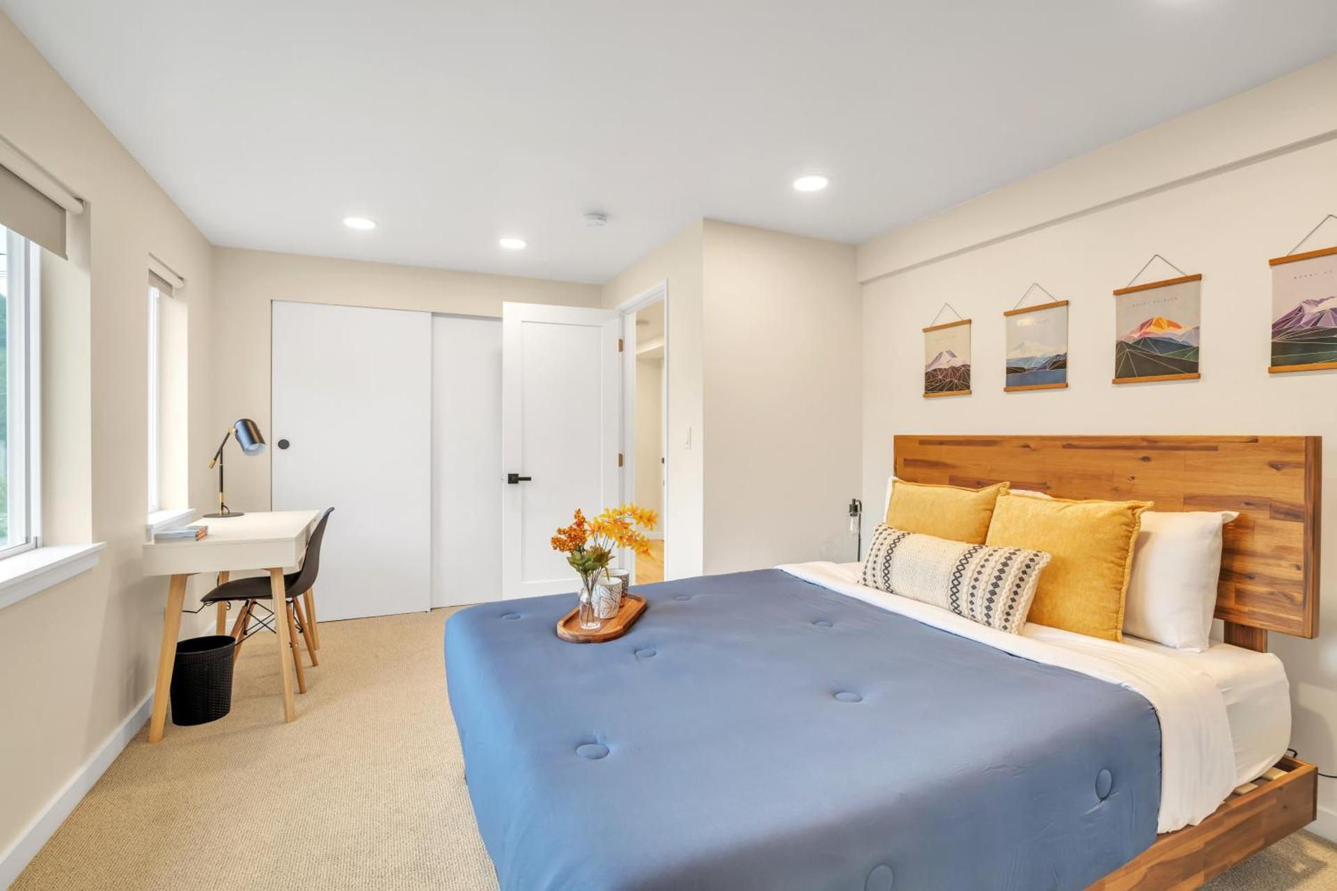 Pacific Northwest Retreat Duplex 3min from Seattle