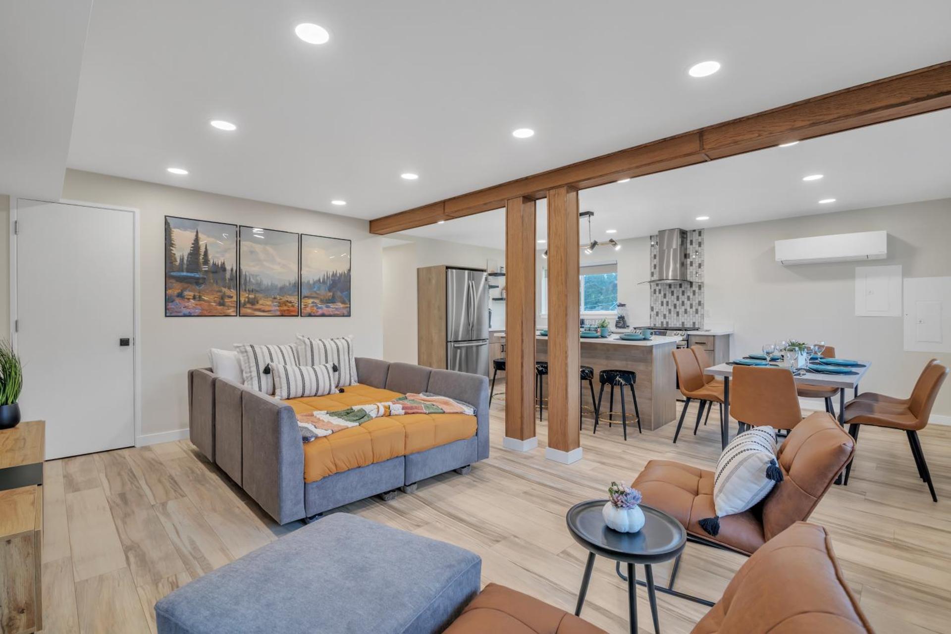 Pacific Northwest Retreat Duplex 3min from Seattle