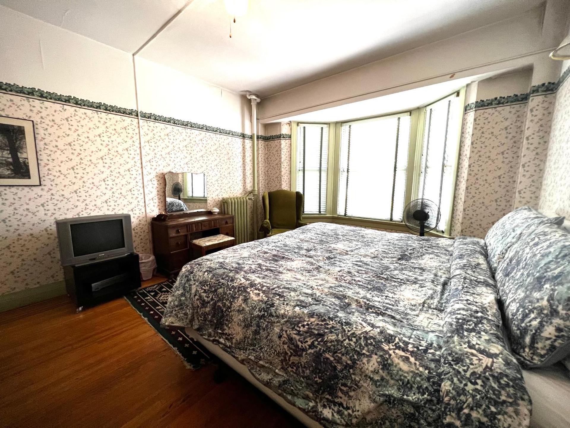 Arundel Mansions Hotel