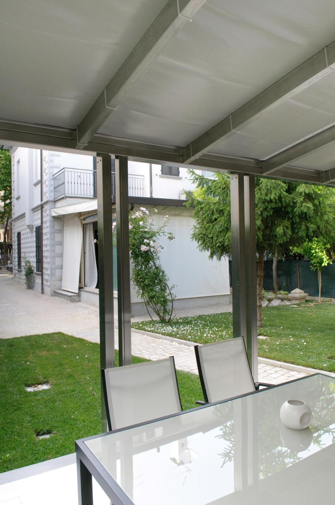 Inner courtyard view