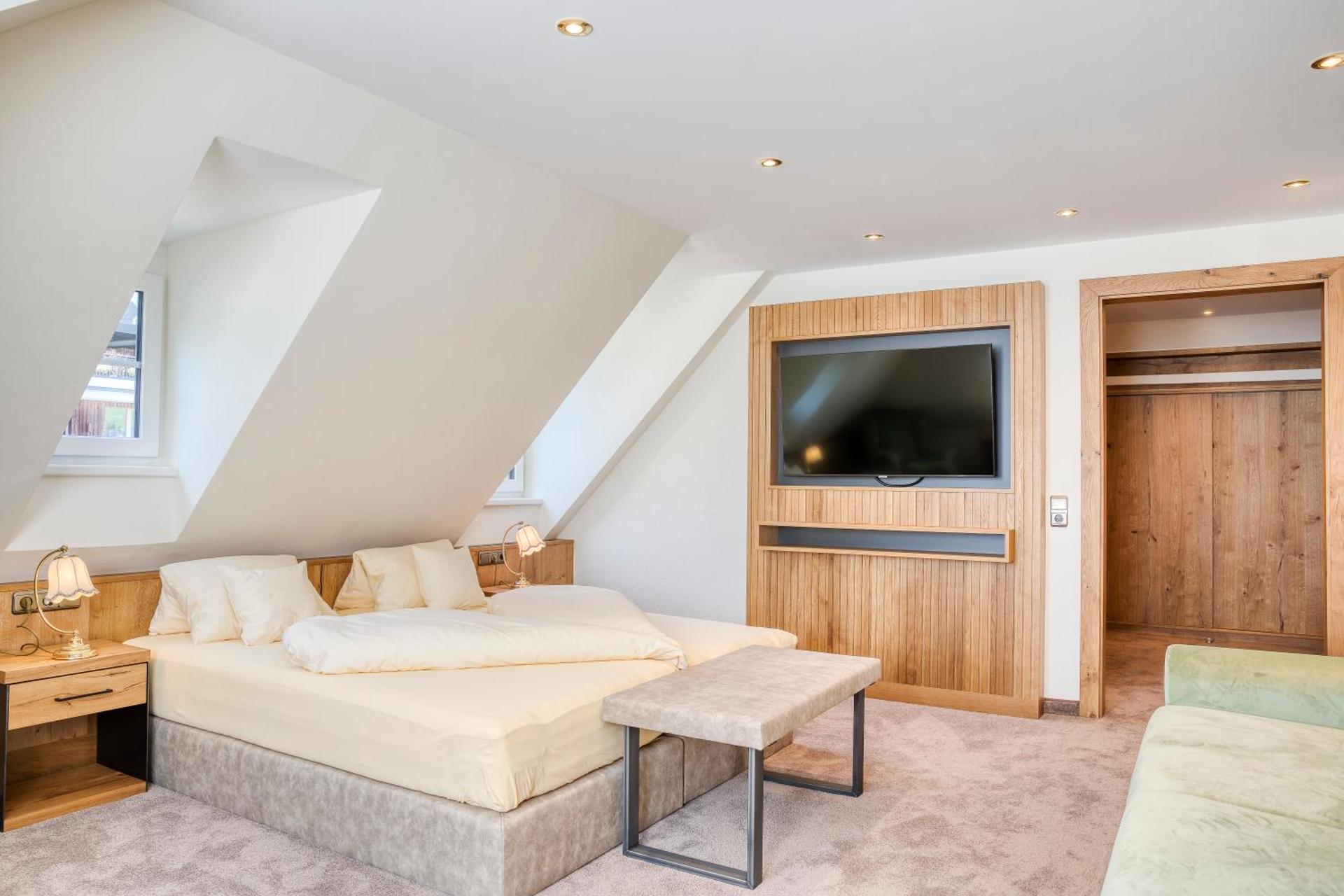 Photo of the whole room