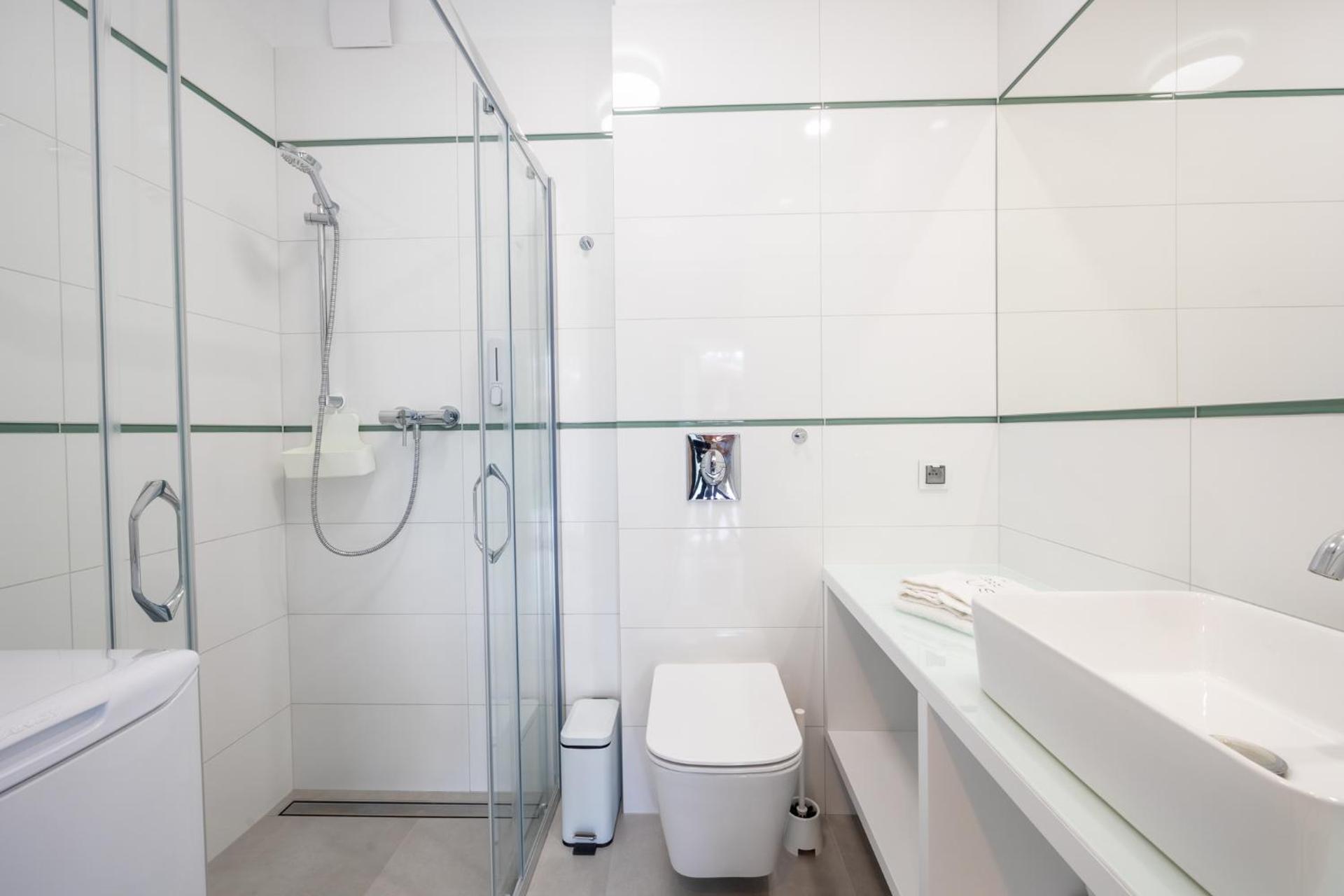 HUS - caloroczne komfortowe szeregi blisko plazy