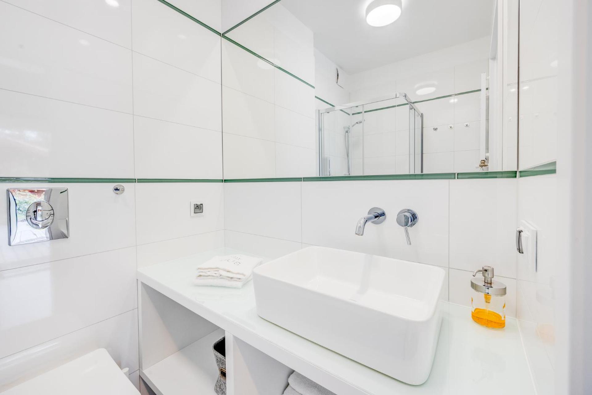 HUS - caloroczne komfortowe szeregi blisko plazy