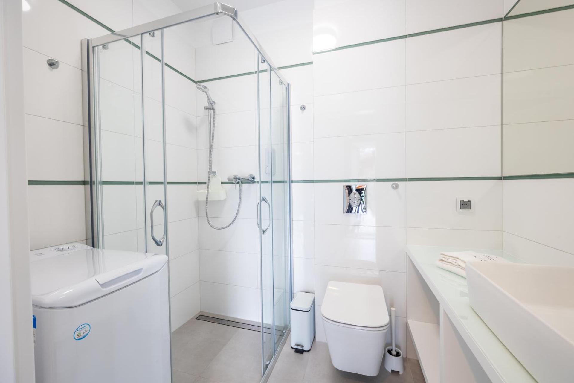 HUS - caloroczne komfortowe szeregi blisko plazy