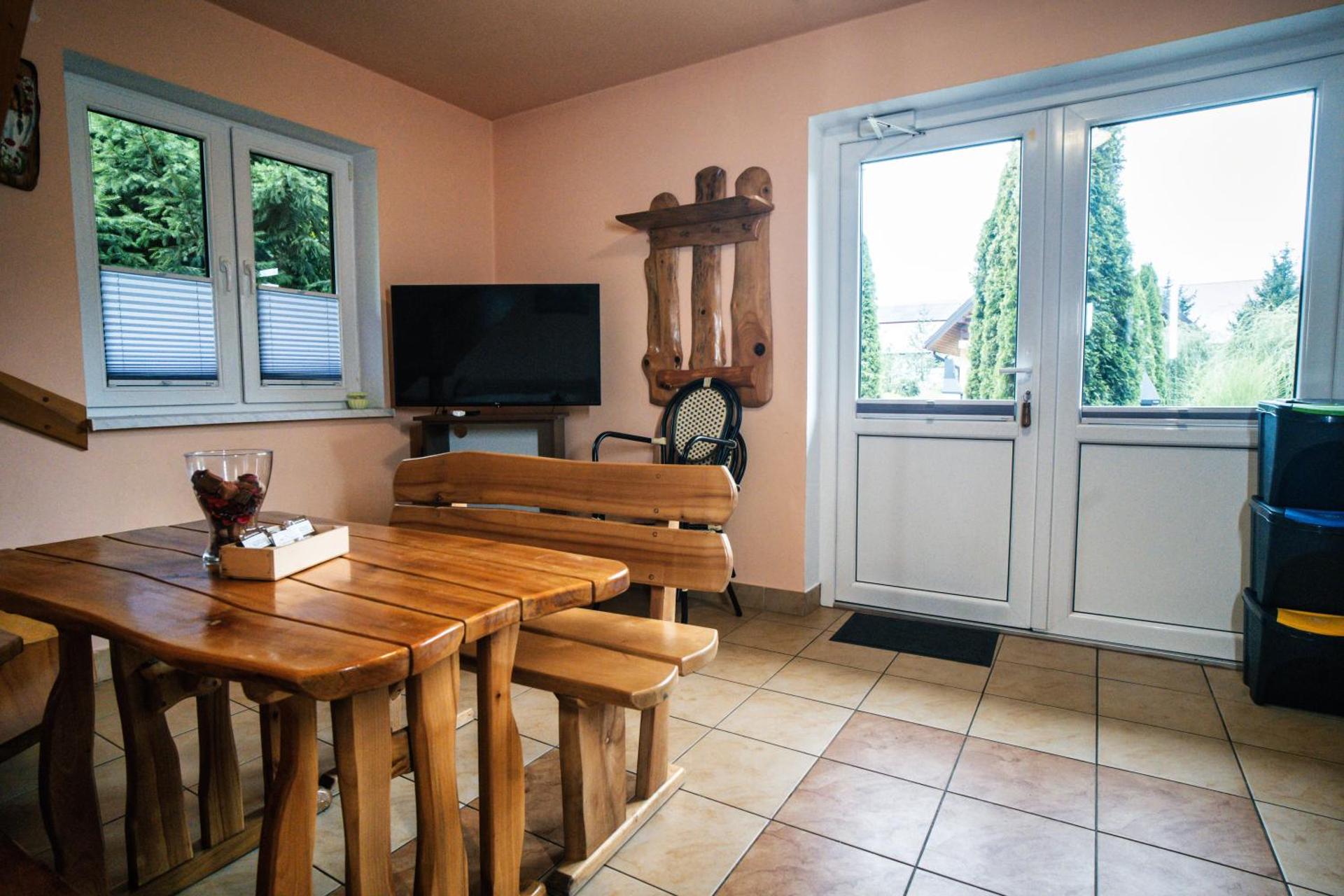 Communal lounge/ TV room