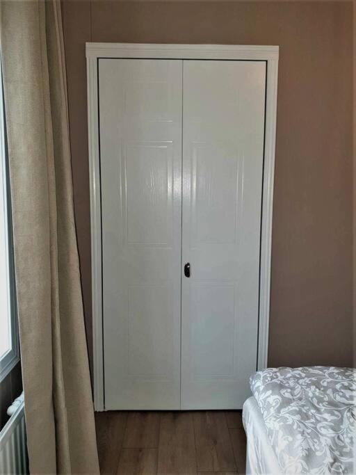 Greenhouse Golden Circle Villa