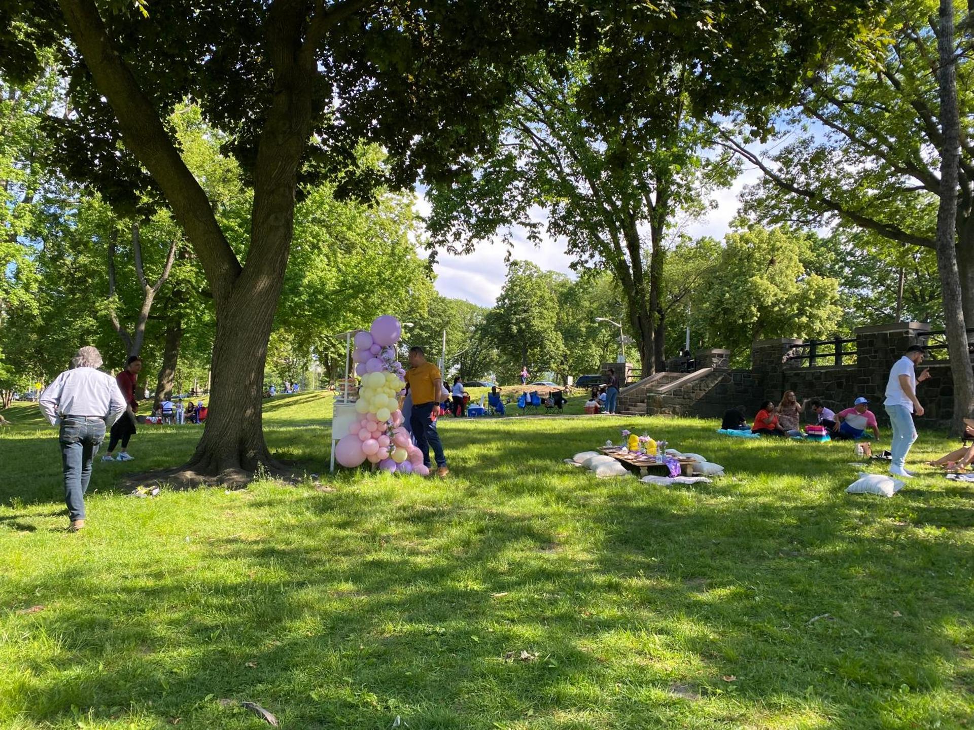 Nice 2 bedrooms, Massage Seat, close to New York, THE BEST CHOICE!!