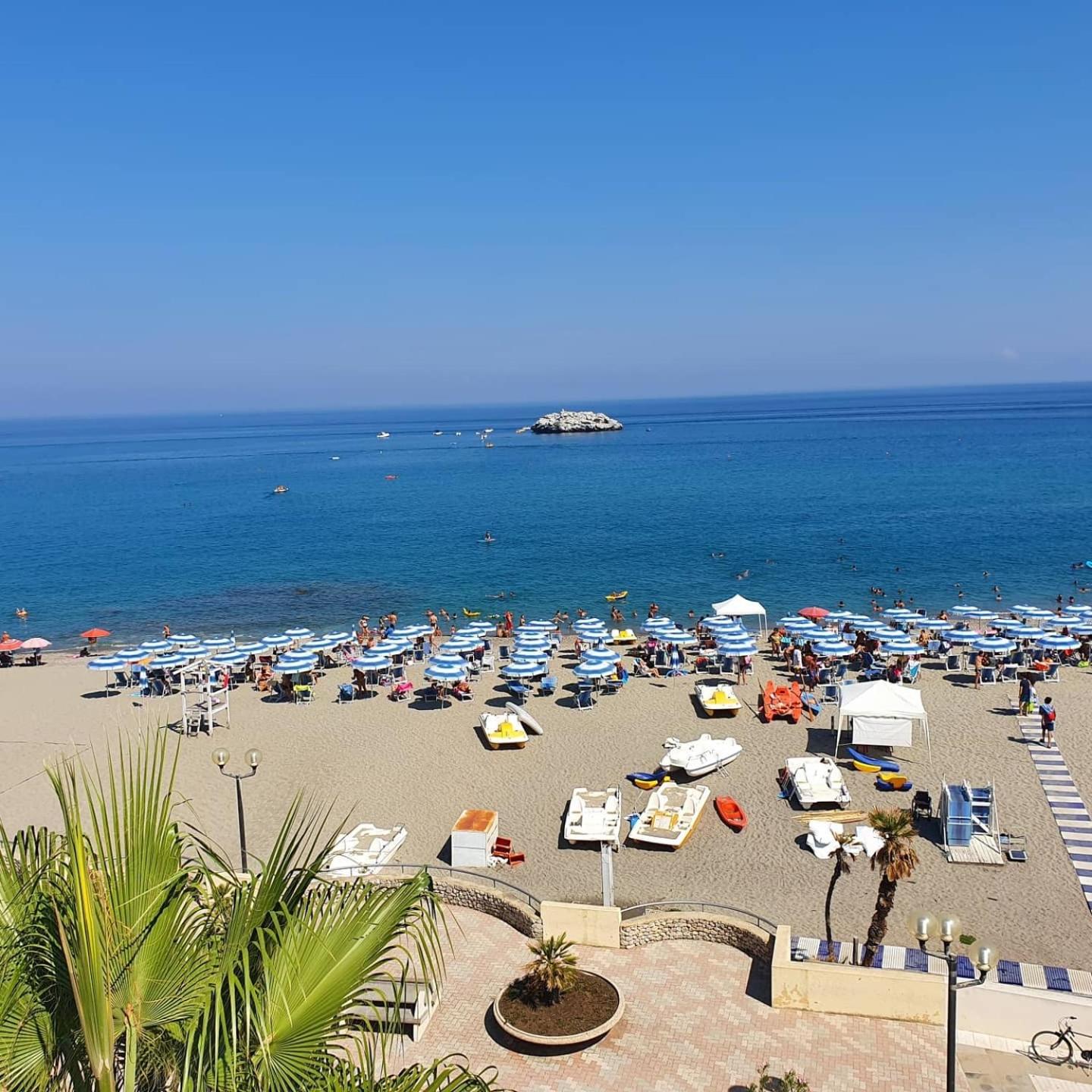 Attico una finestra sulle Isole Eolie