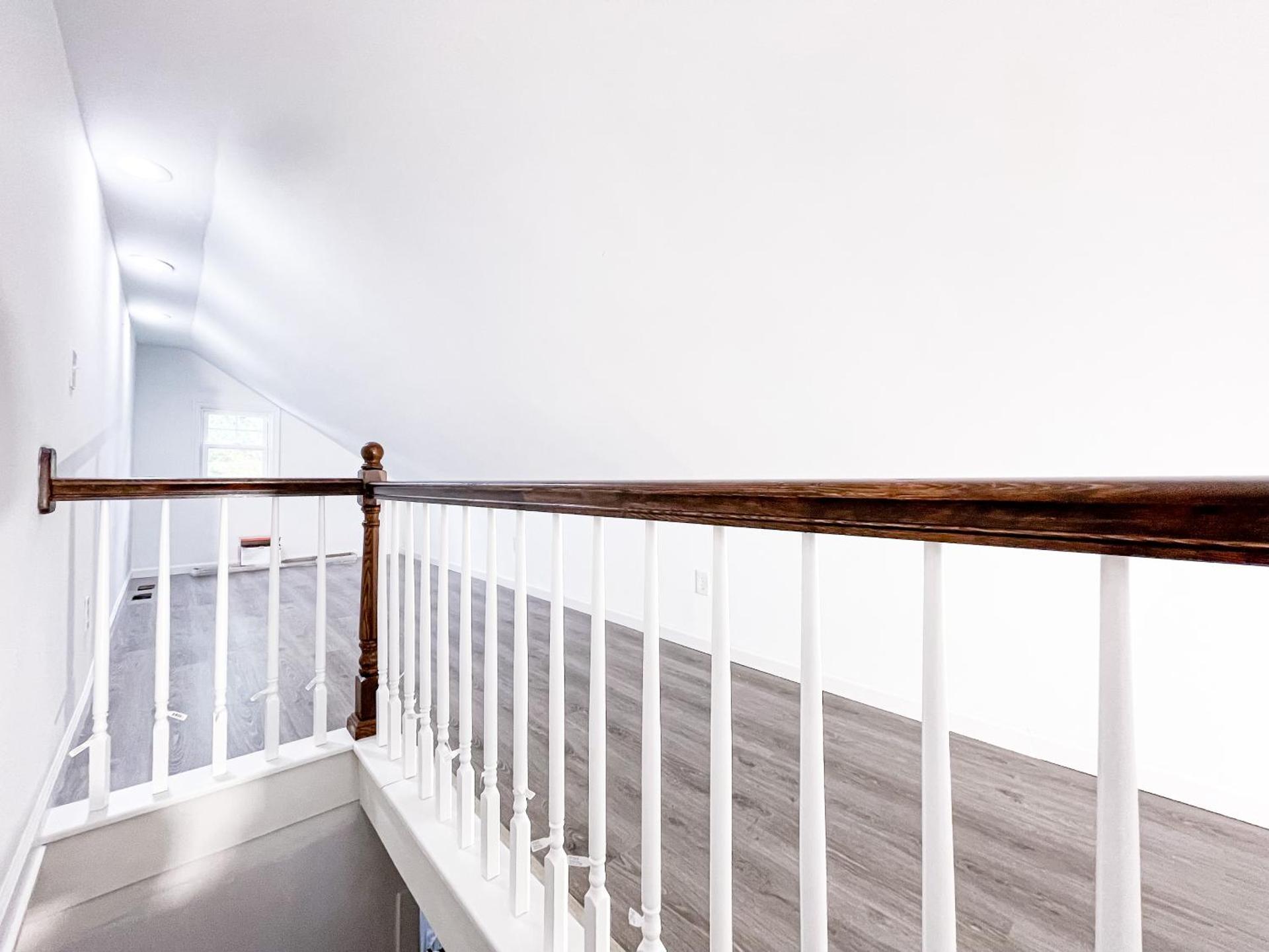 Cheerful & Modern Home w/ a Walkout Deck Area