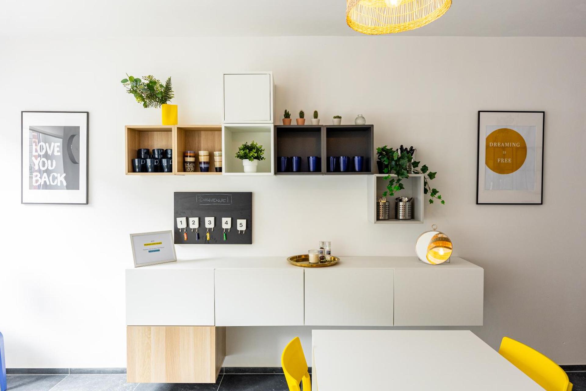 Communal lounge/ TV room