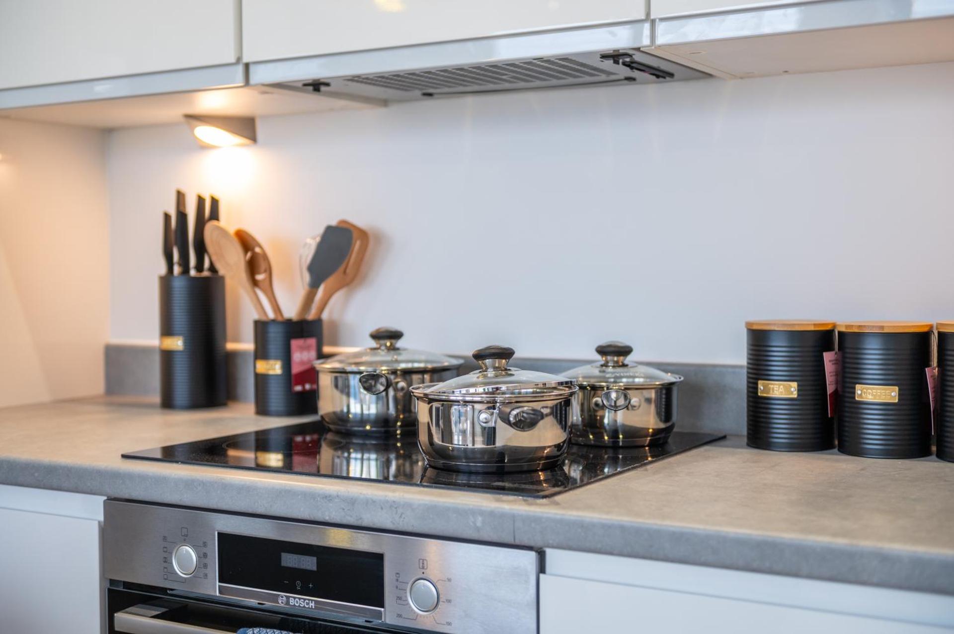 2 bed - 5 mins from Old Trafford