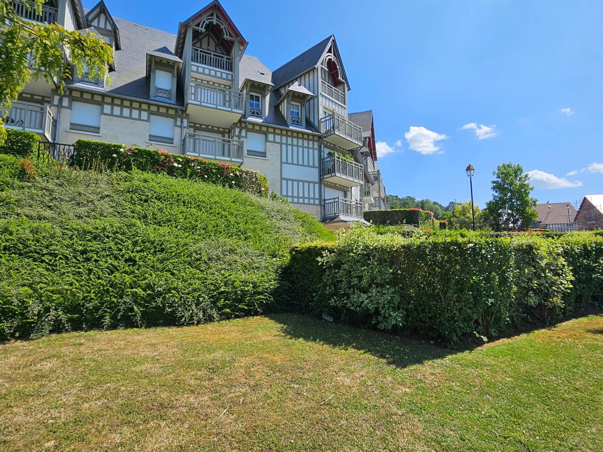 Grand 3 pièces, 2 jardins, Parking sous sol.