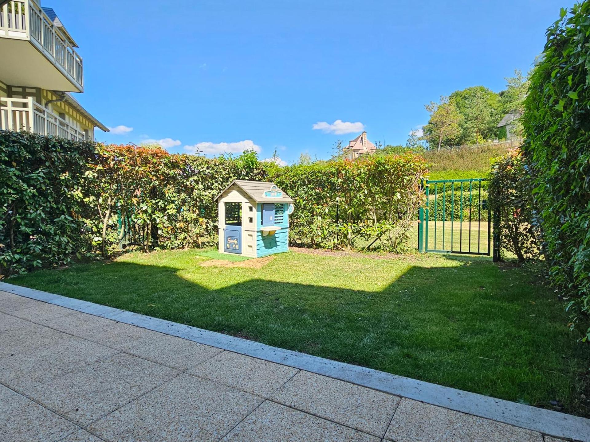 Grand 3 pièces, 2 jardins, Parking sous sol.