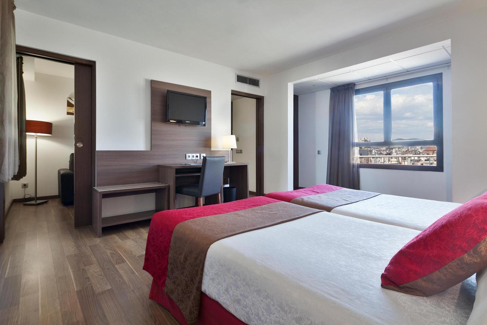 Photo of the whole room