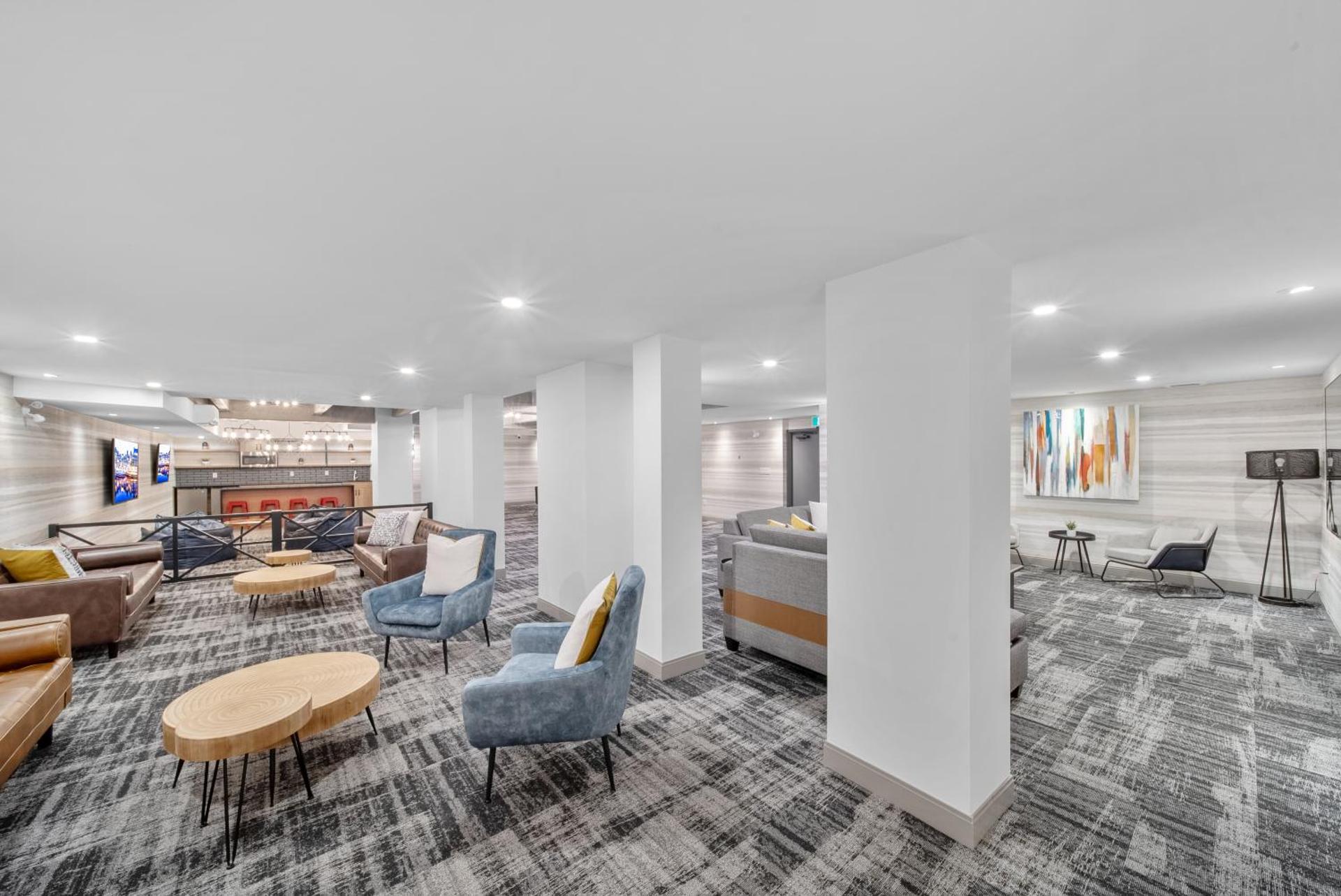 Communal lounge/ TV room