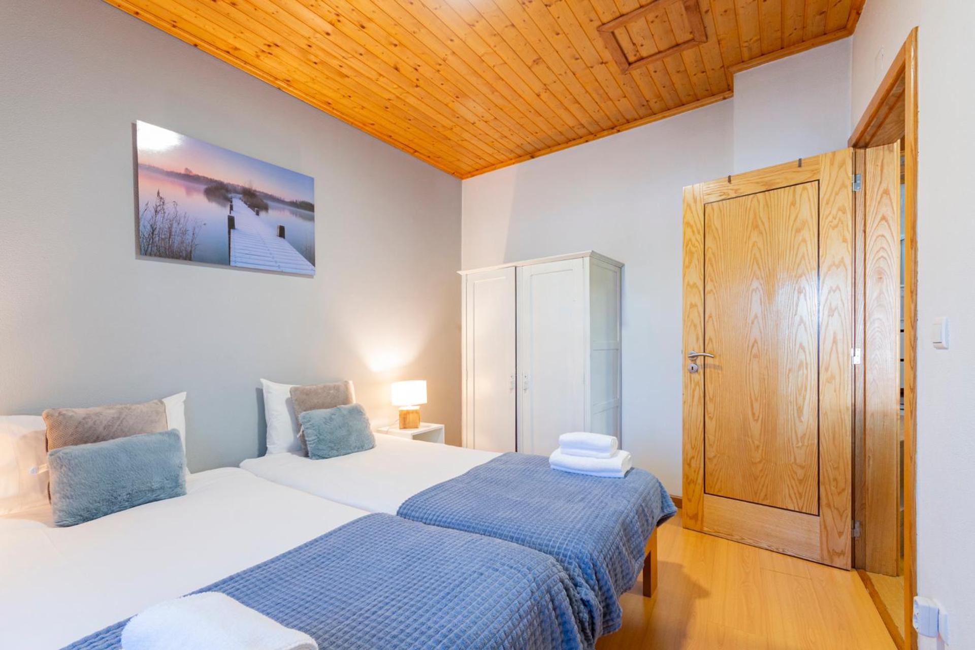 Casa Rústica T2 com Salamandra e Cozinha - Seia - Serra da Estrela - Casa do Loureiro II