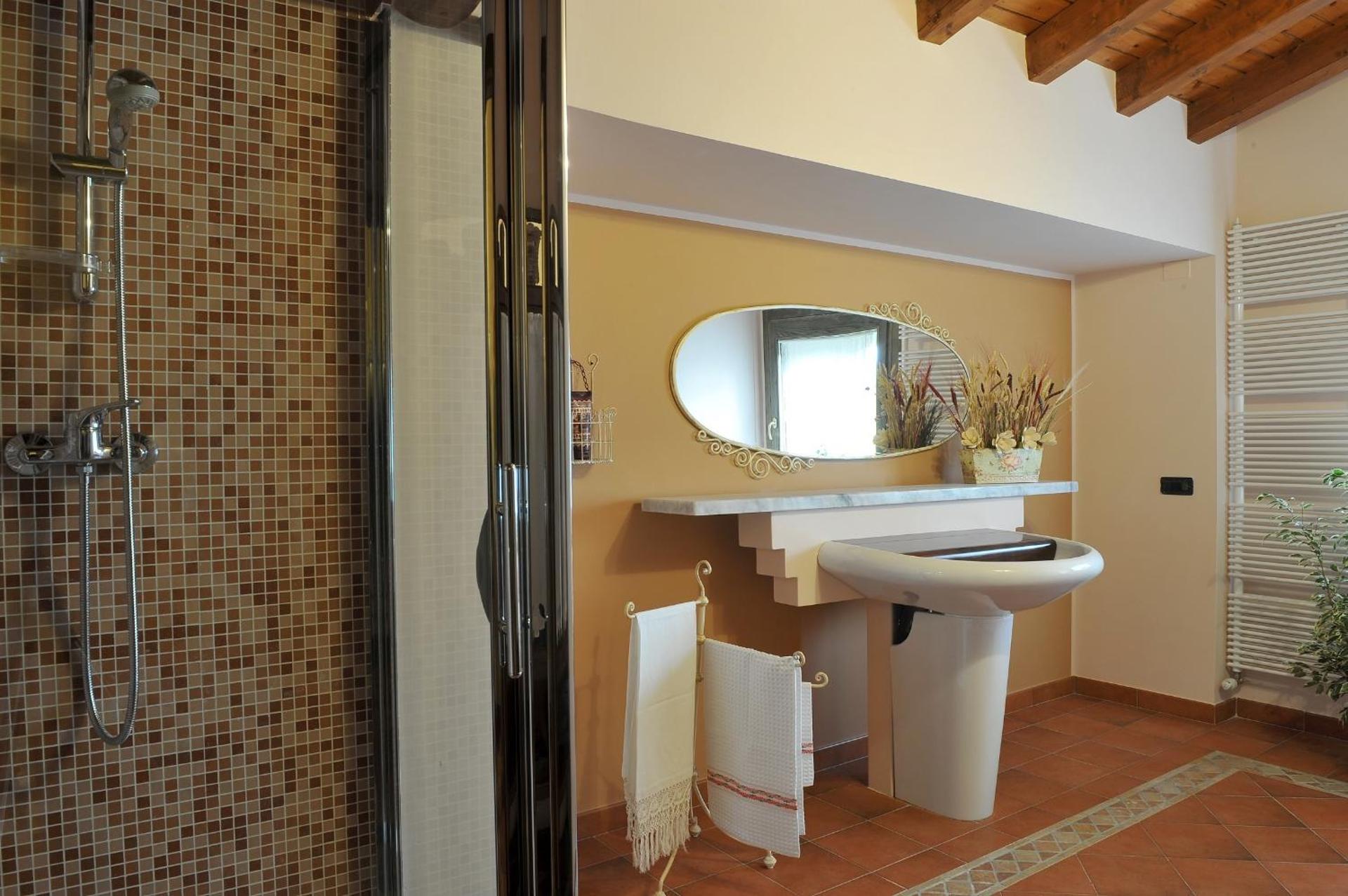 Two-Bedroom Apartment with Lake View