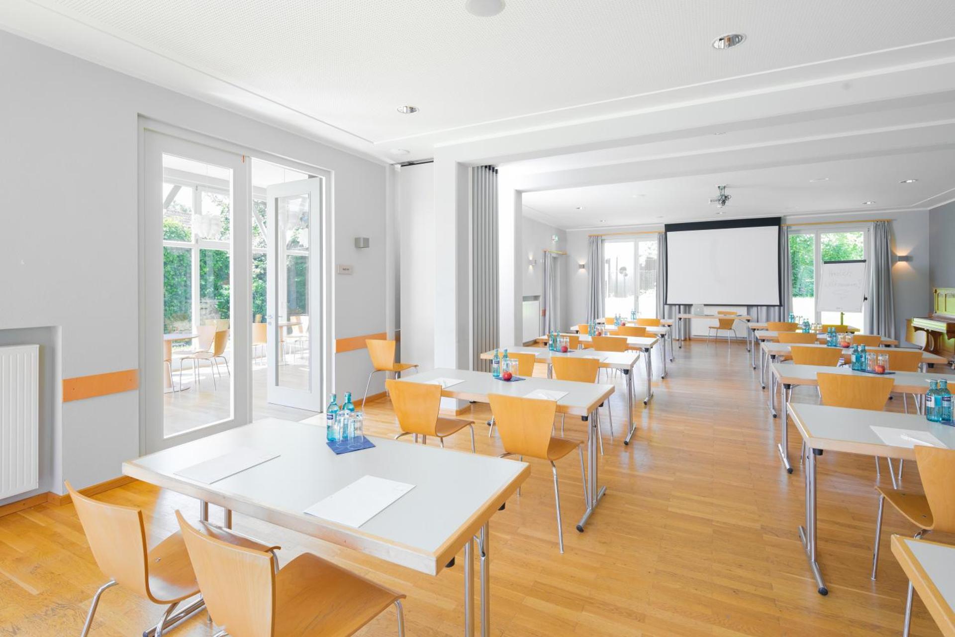 Meeting/conference room