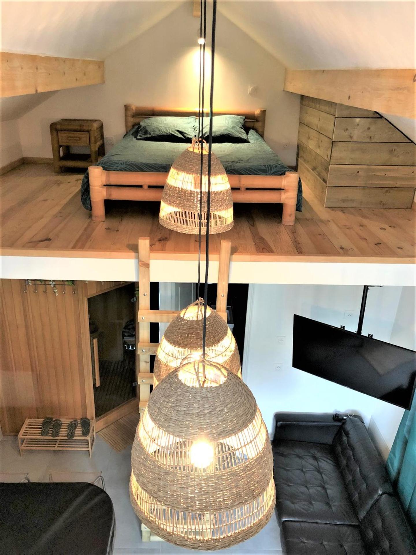 LE CHILL Suite & SPA (Jacuzzi et Sauna privés)