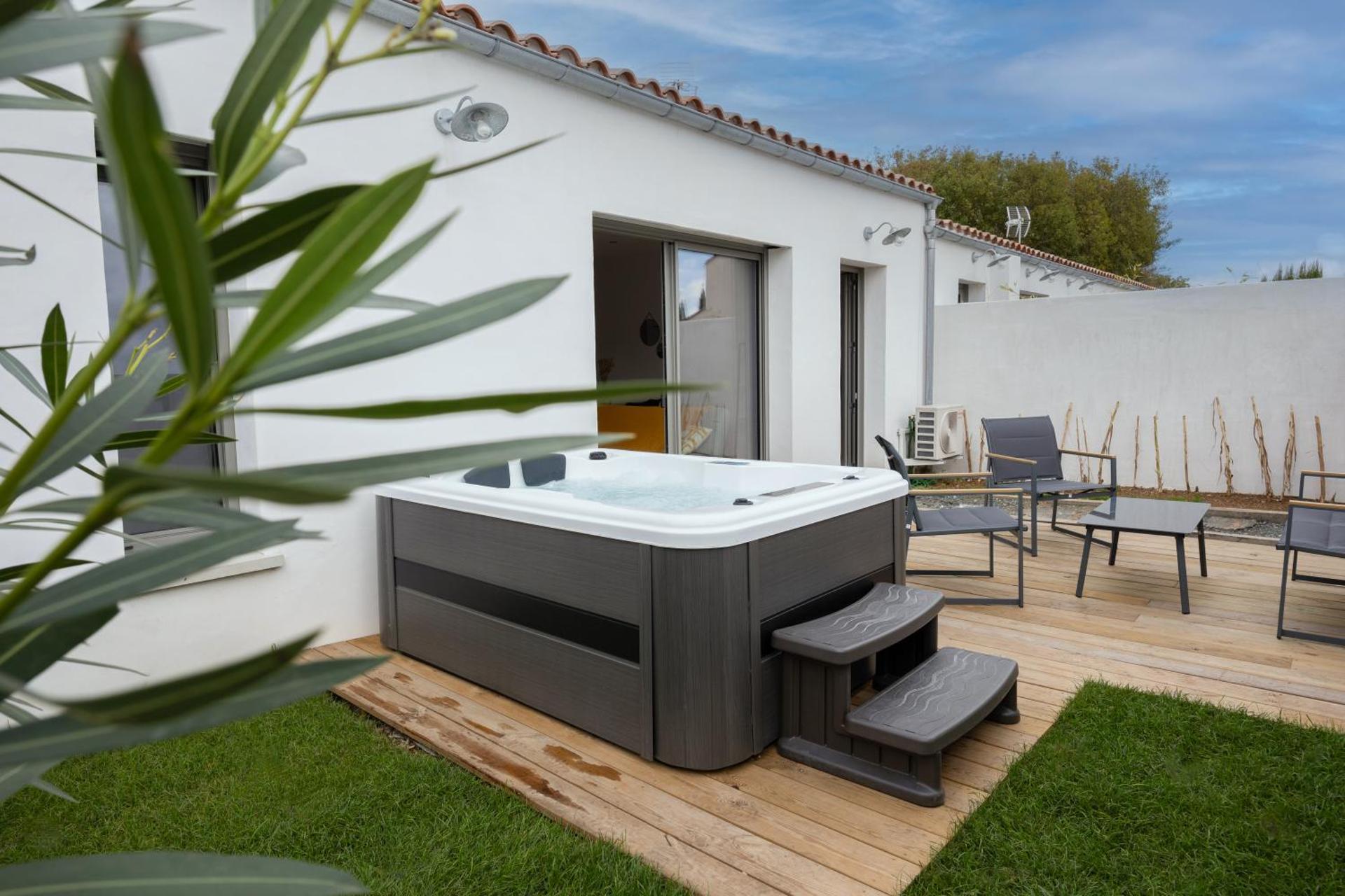 Un cocon climatisé avec jacuzzi