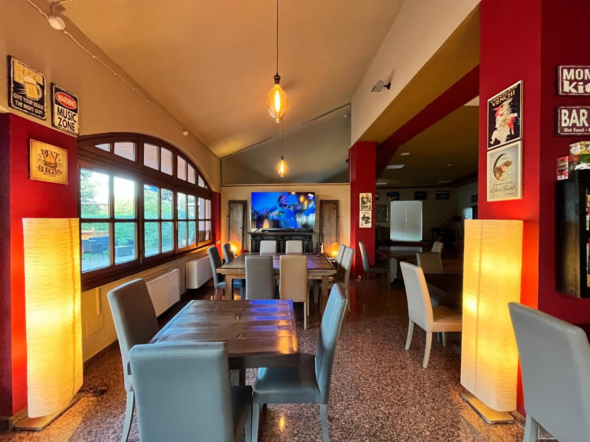 Communal lounge/ TV room