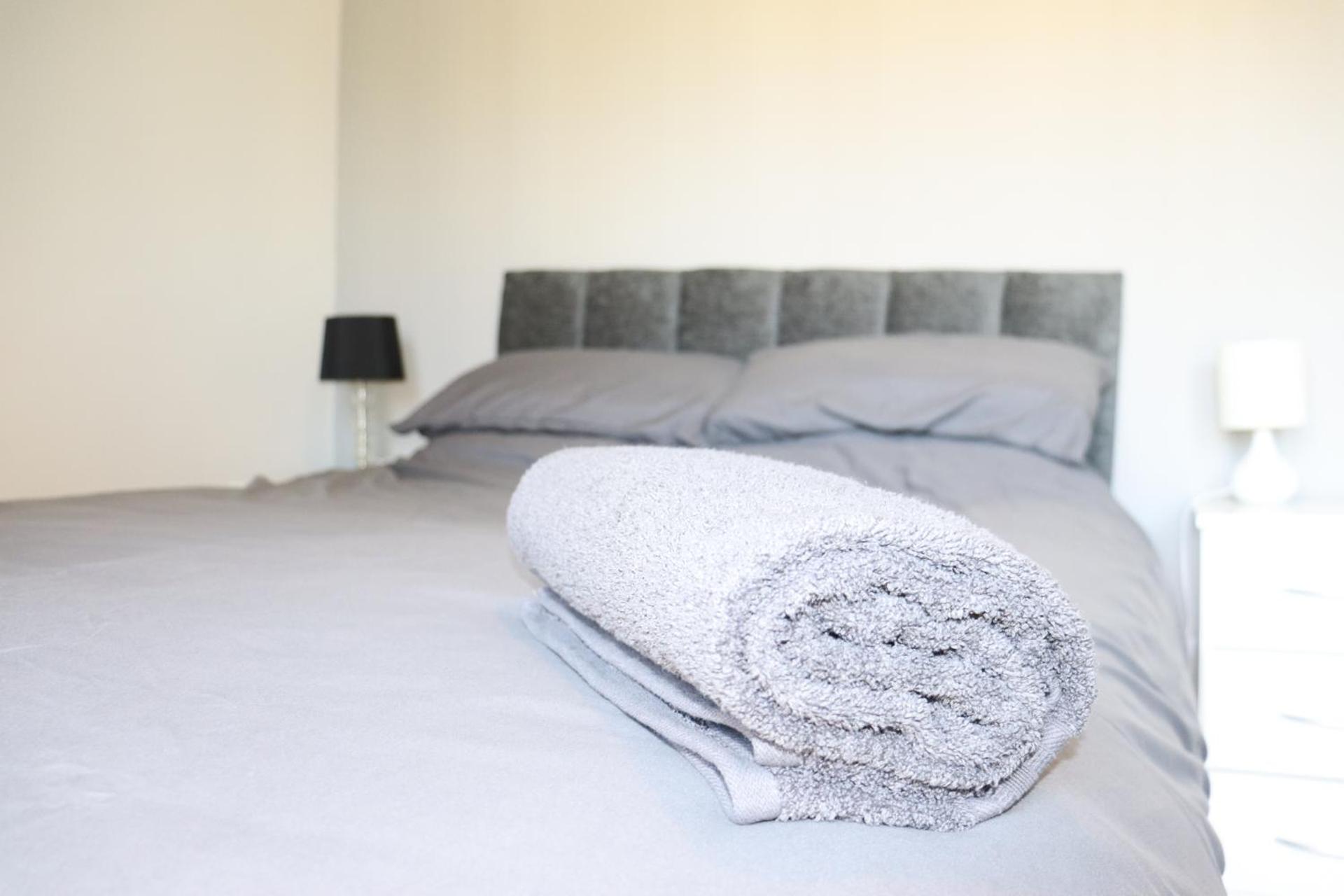 Corton Retreats At Waterside Park