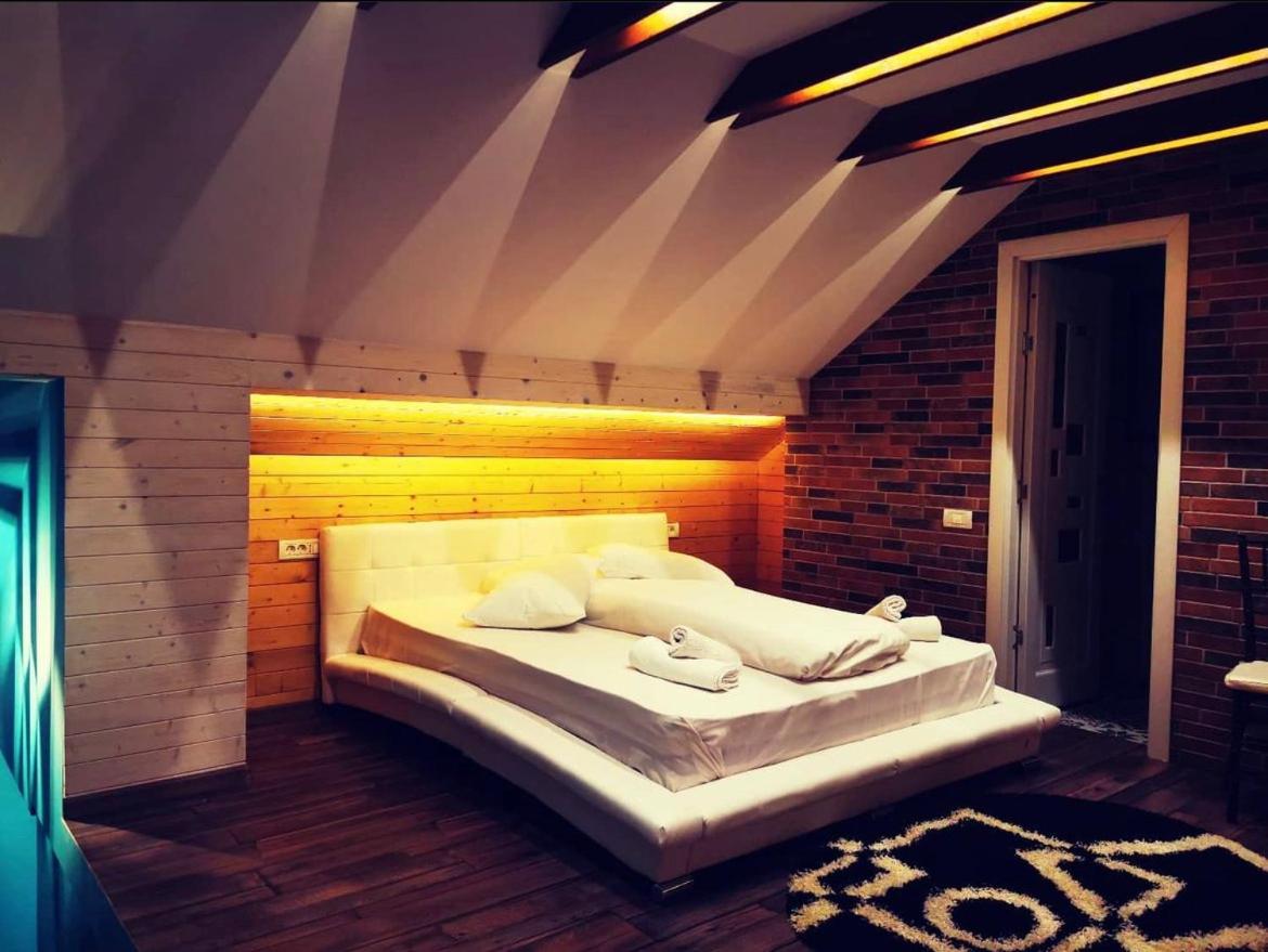 Triple Room with Mountain View