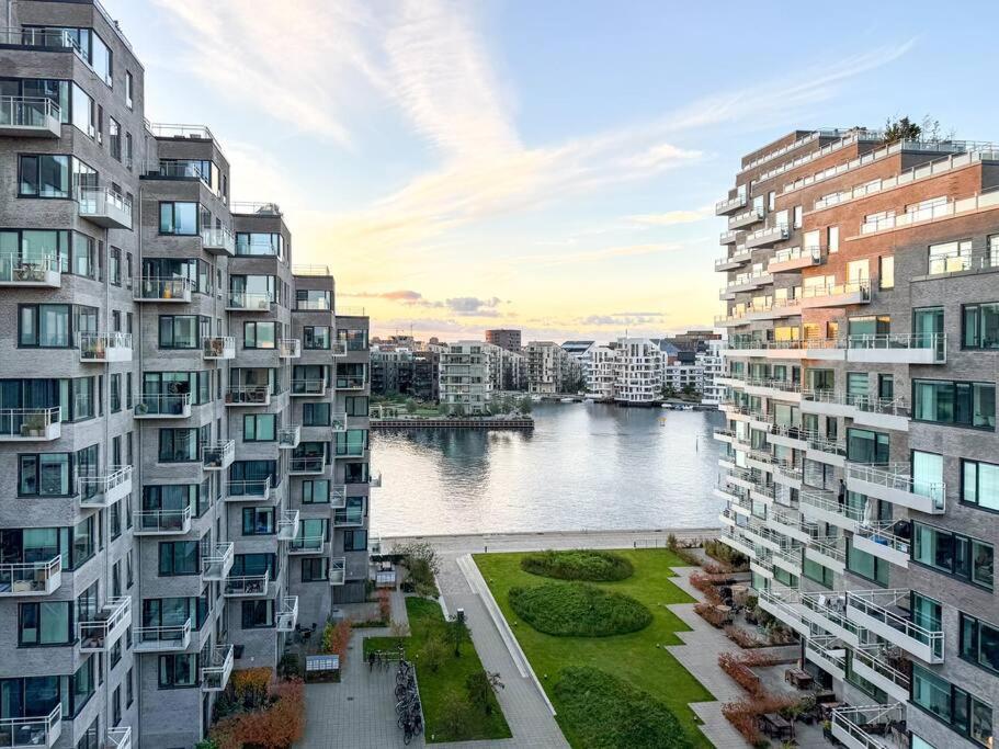 Chic Atelier with Breathtaking Waterfront