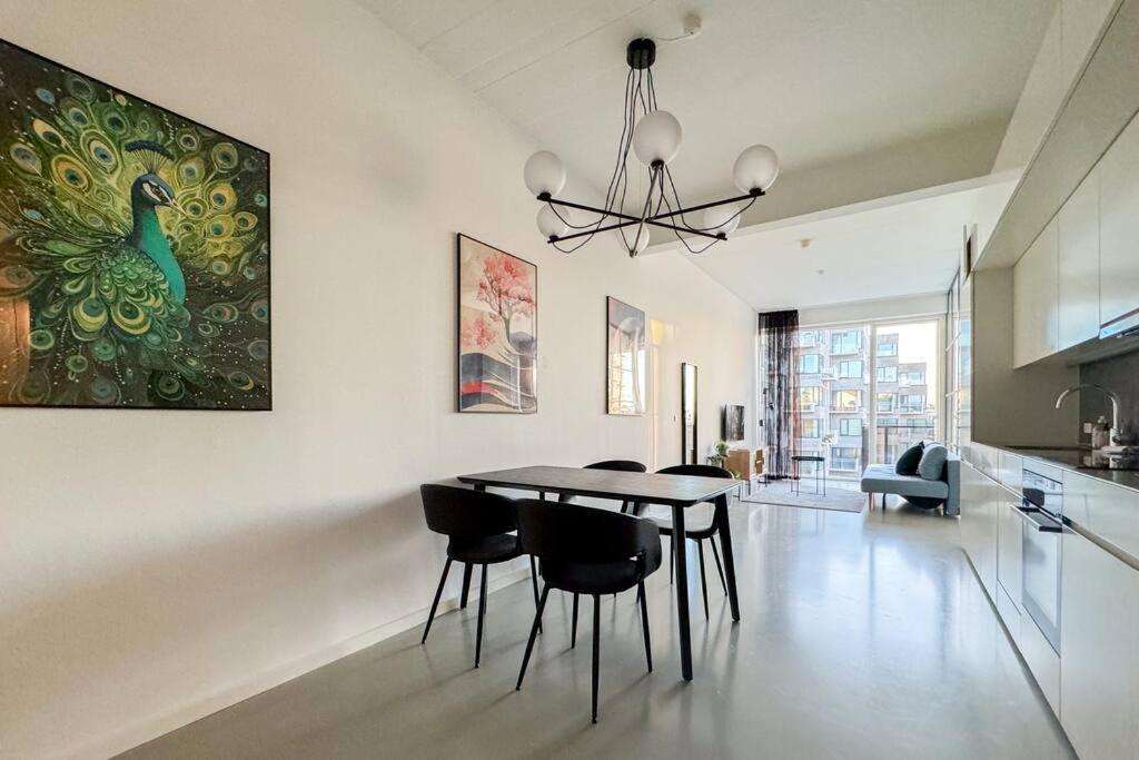 Chic Atelier with Breathtaking Waterfront