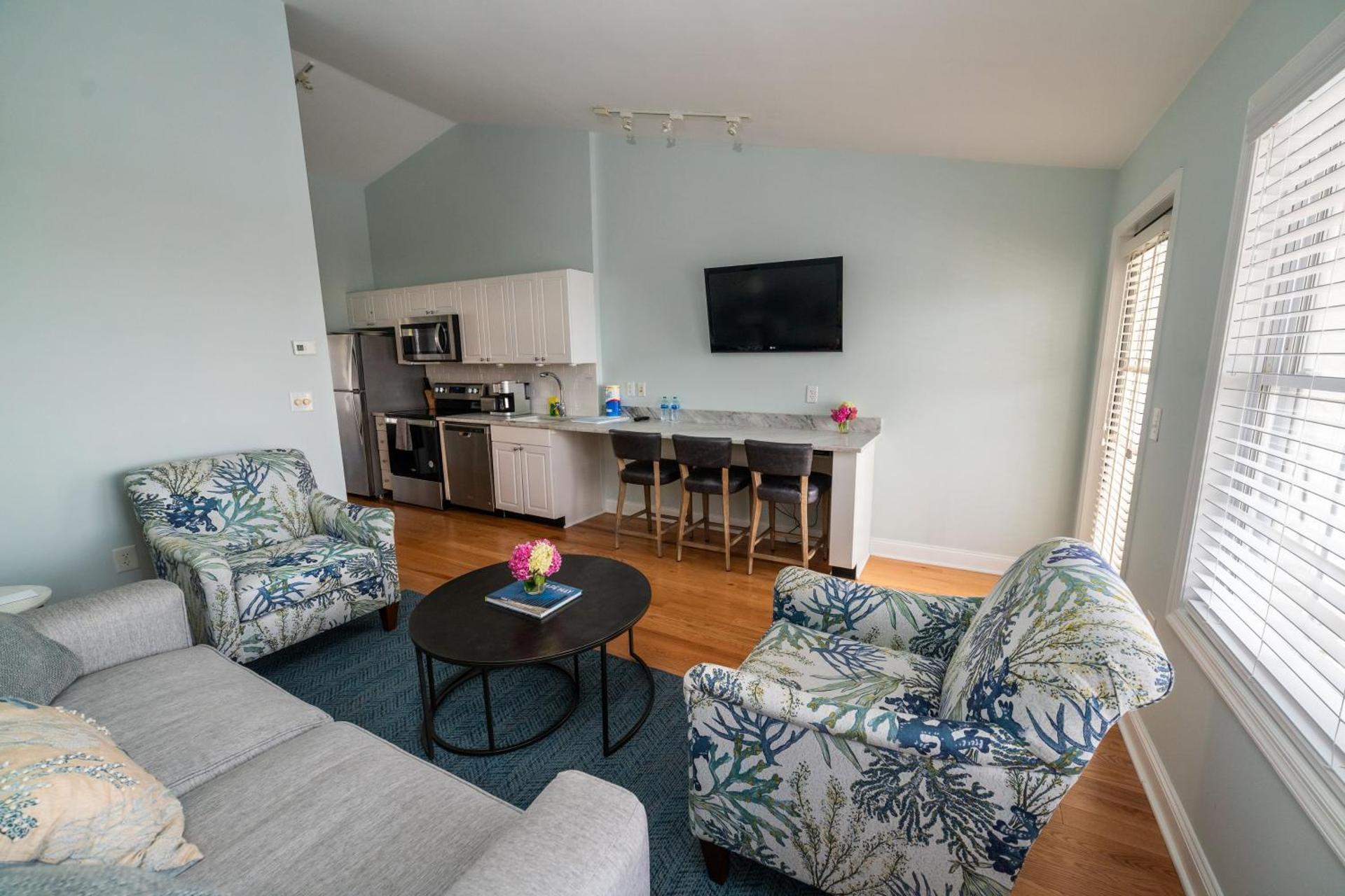 One-Bedroom Apartment with Balcony