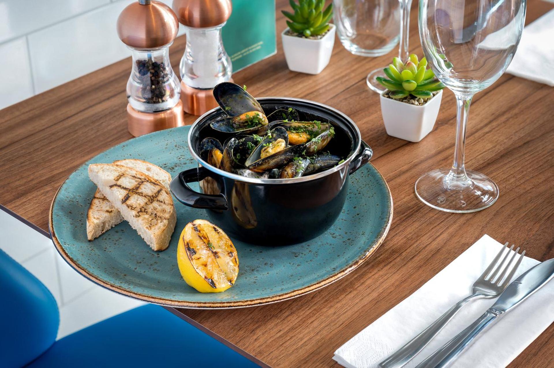 Restaurant/places to eat