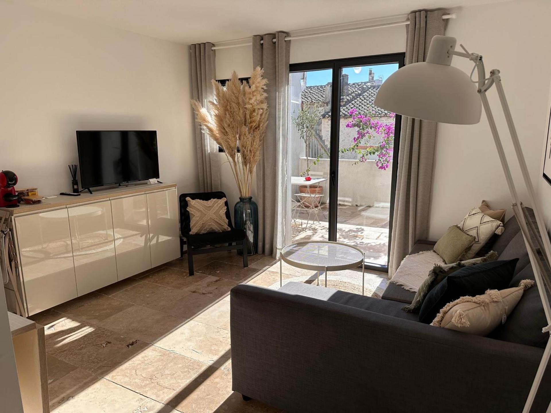 Appartements 3 étoiles terrasse ou patio intra-muros