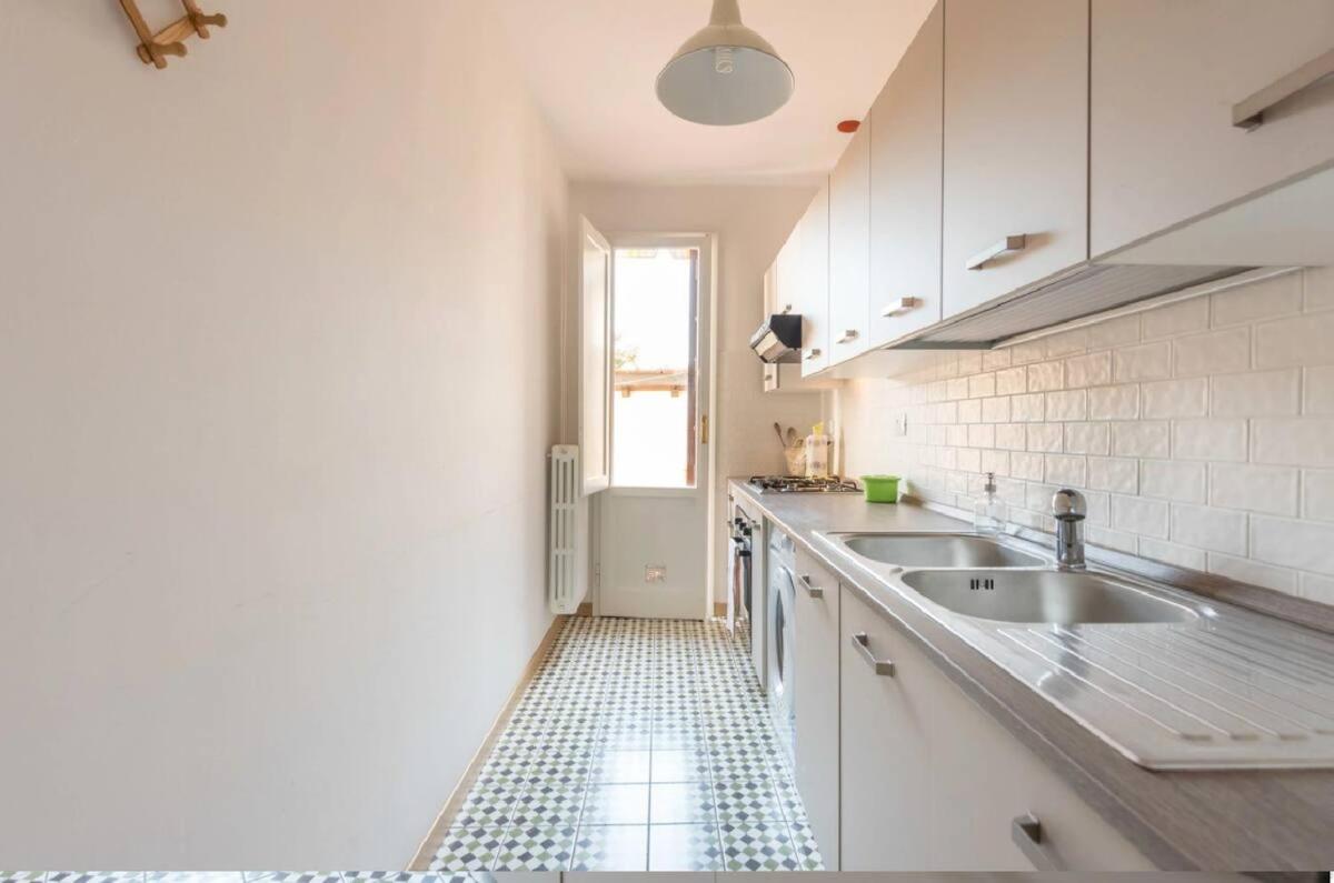 Airy One Bedroom With Terrace Near Palazzo Pitti