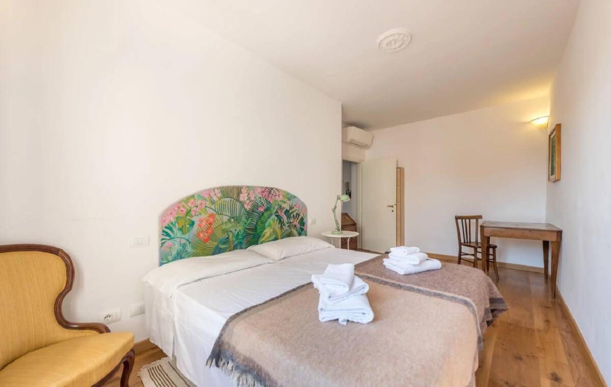 Airy One Bedroom With Terrace Near Palazzo Pitti