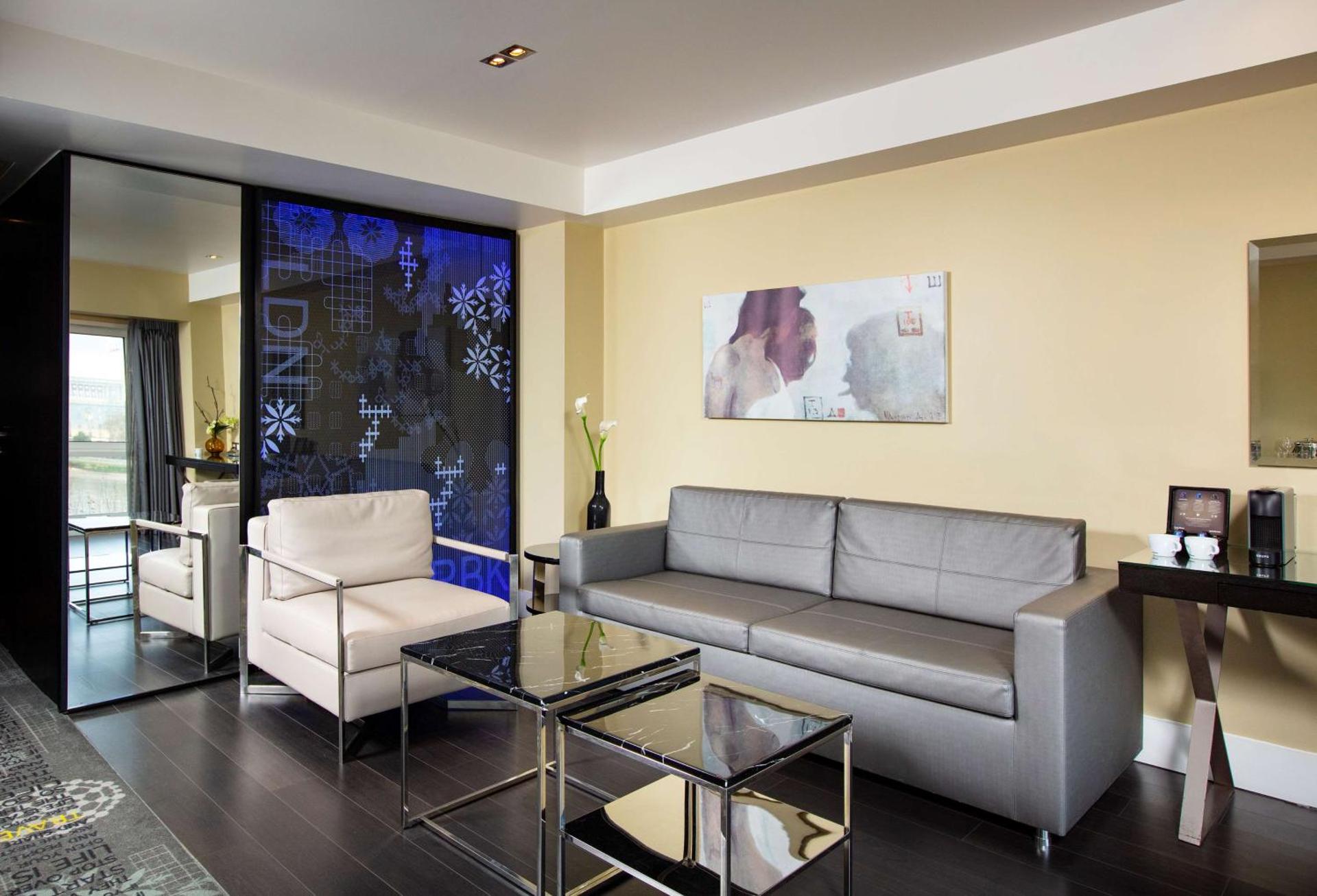 Photo of the whole room