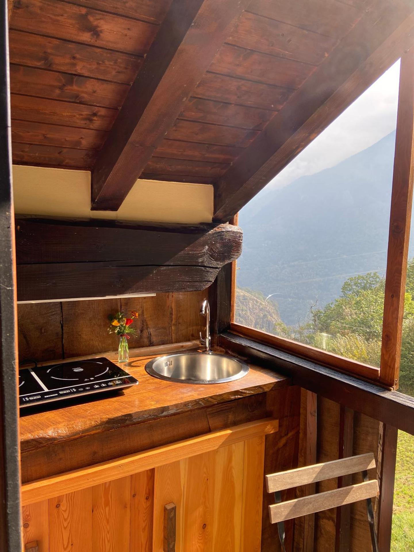 Kitchen or kitchenette