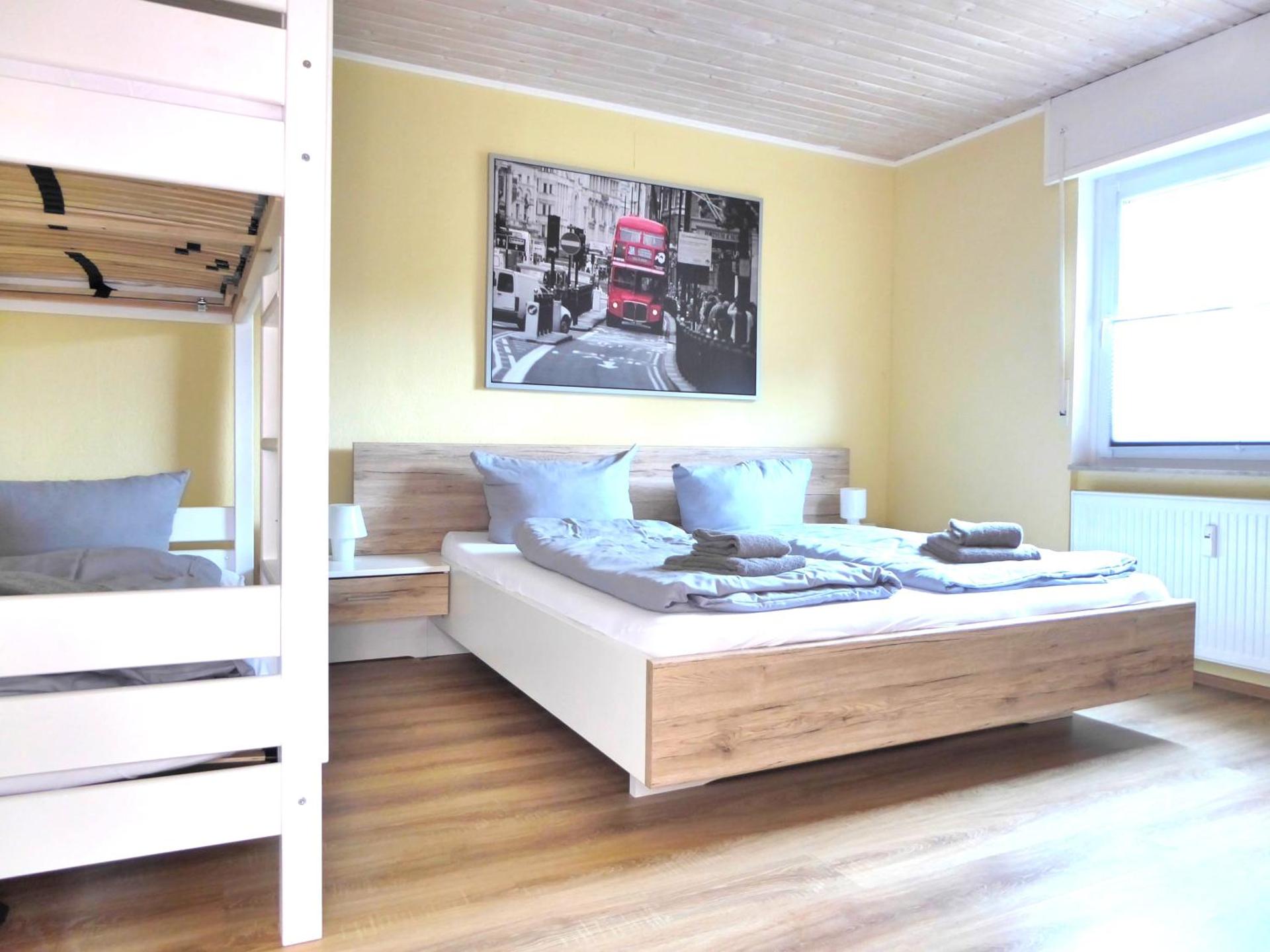 London Winterberg Ferienwohnung 6 Pers WiFi in der City near Lift