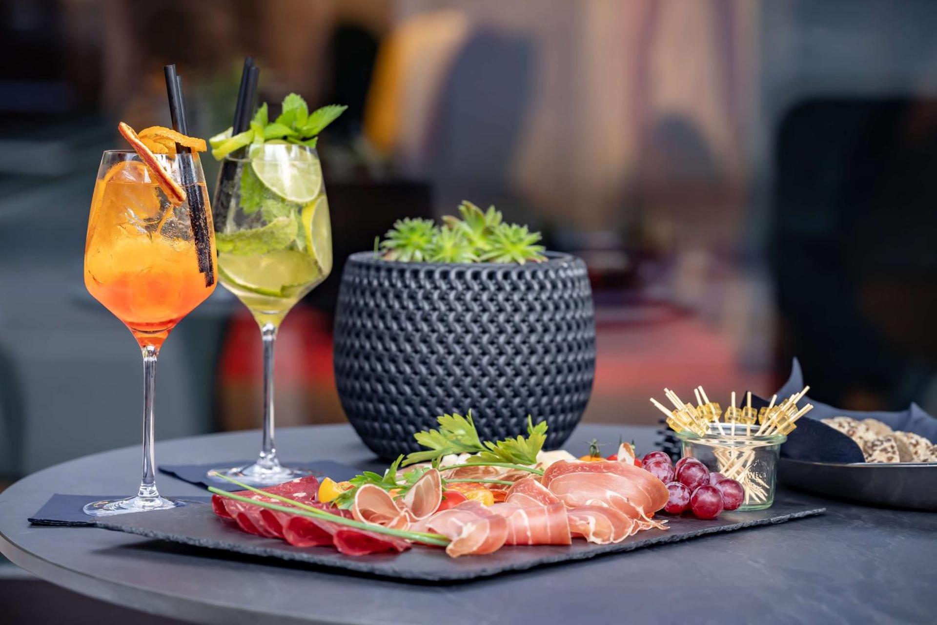 Restaurant/places to eat