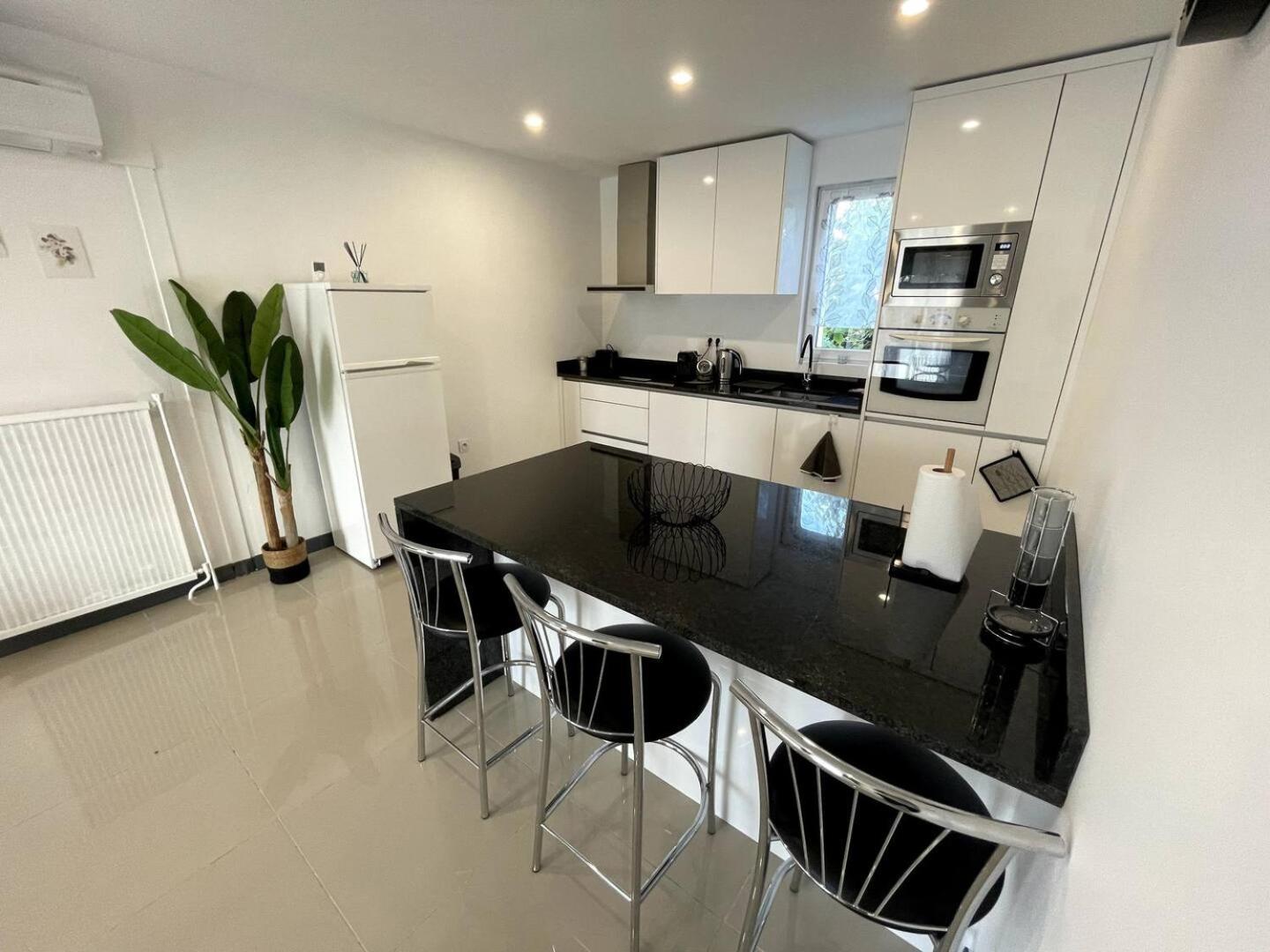 Appartement T4 Cosi: TV Netflix Parking