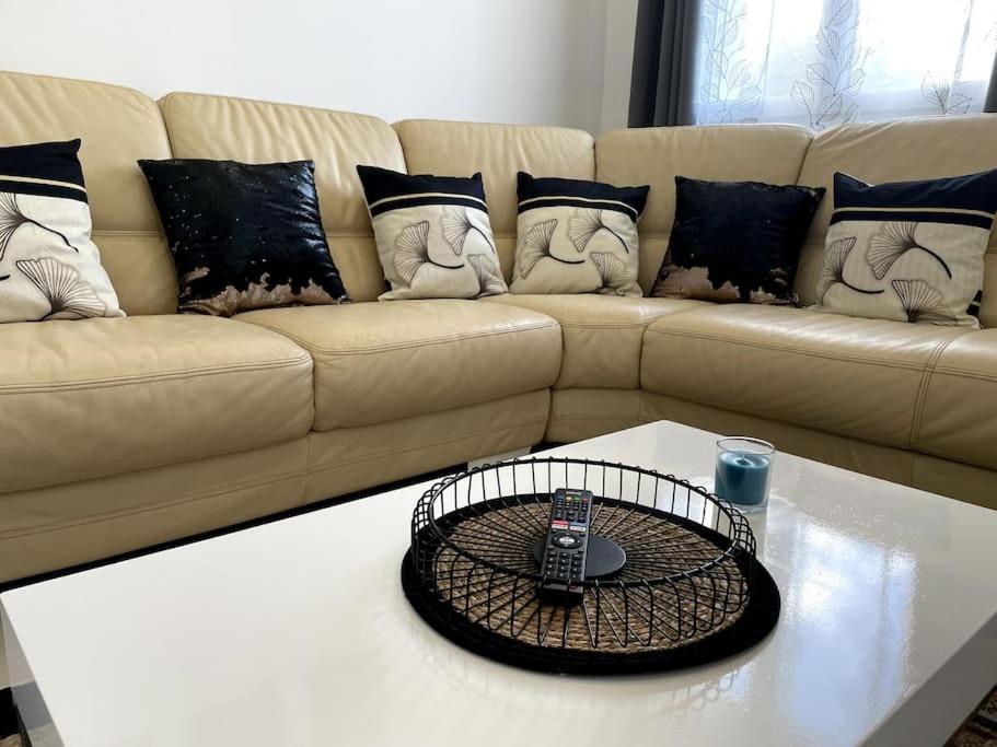 Appartement T4 Cosi: TV Netflix Parking