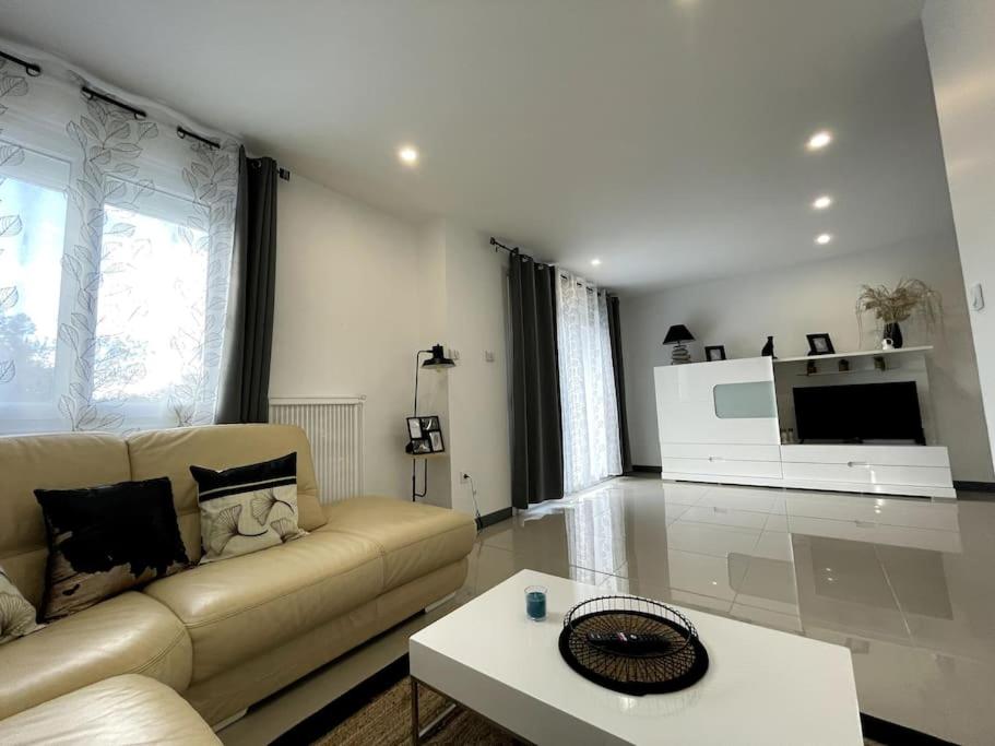 Appartement T4 Cosi: TV Netflix Parking