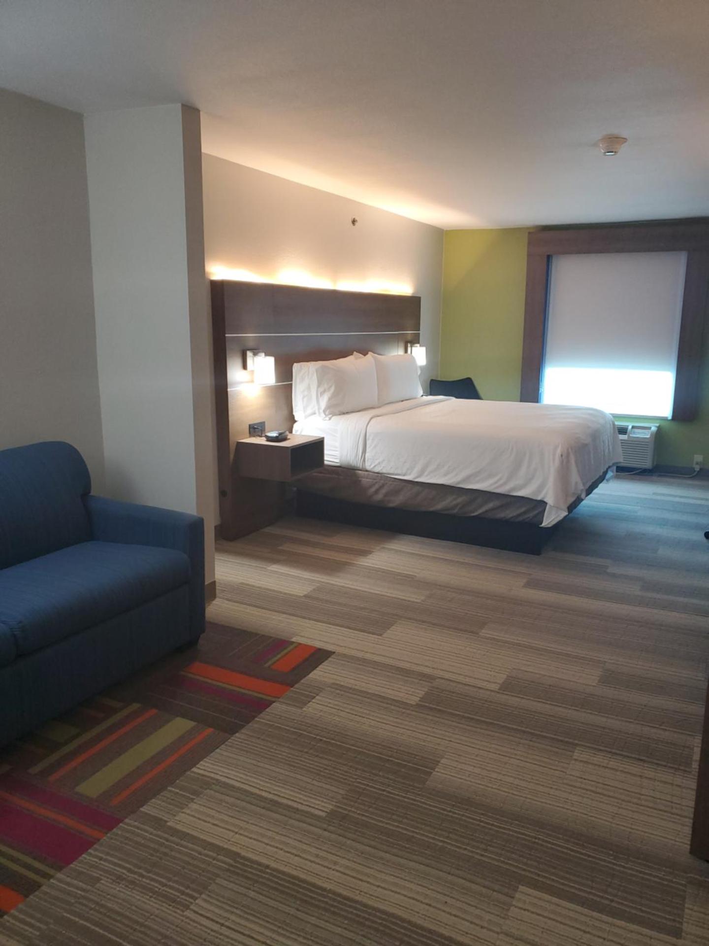 Holiday Inn Express & Suites San Antonio West Sea World Area by IHG